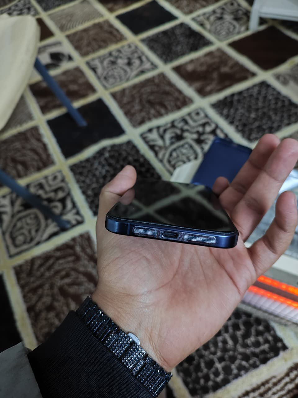 يالله. 🧡

ايفون. 15. برو ماكس. بلادي. الجهاز. كلش كلش نضيف كامل ملحقاته
ذاكره. 256. 
بطاريه. 86. 
نضافته. مليار. شخط مابي. 
للبيع 
السعر. مليون. و100 الف دينار. فقط وبي مجال قليل. 
عنواني. فلوجه. 
للأستفسار.***********
***********
