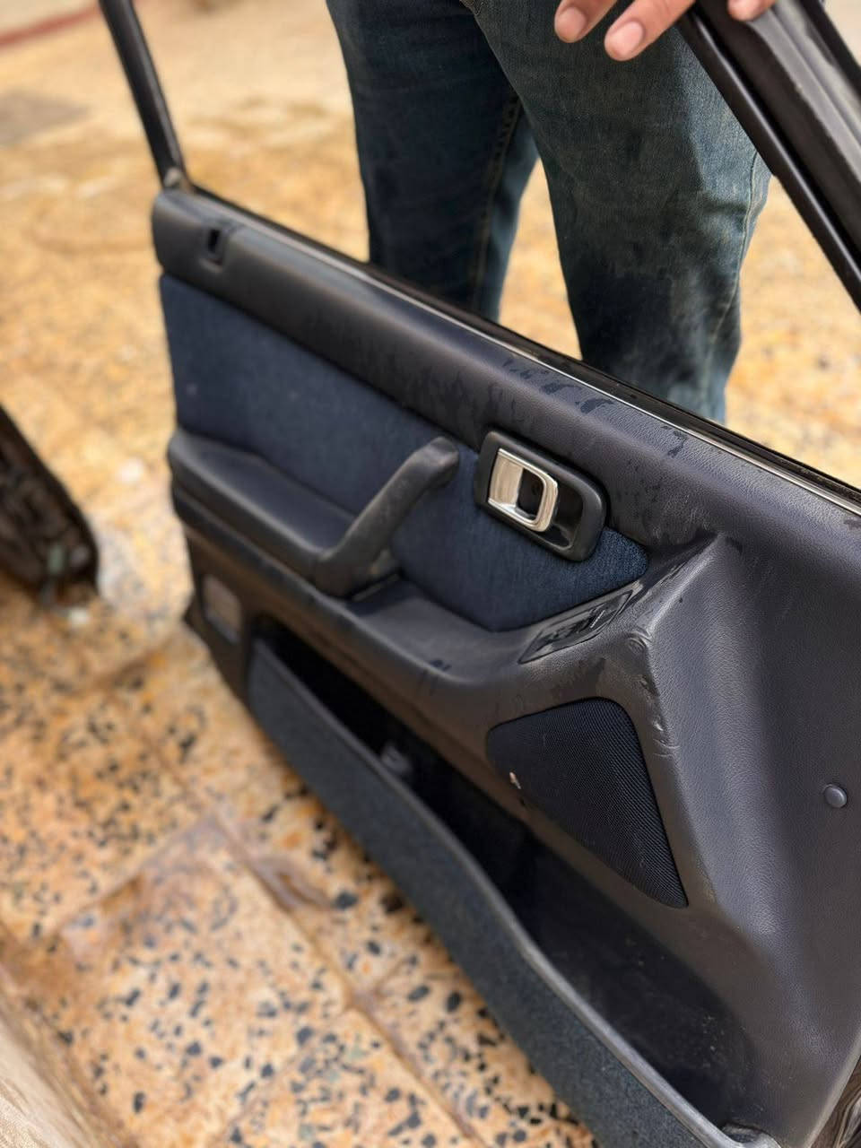 ربع ابو عيون وربع بيبان وجنطه ودعميه خلفيه مكان نجف ***********
