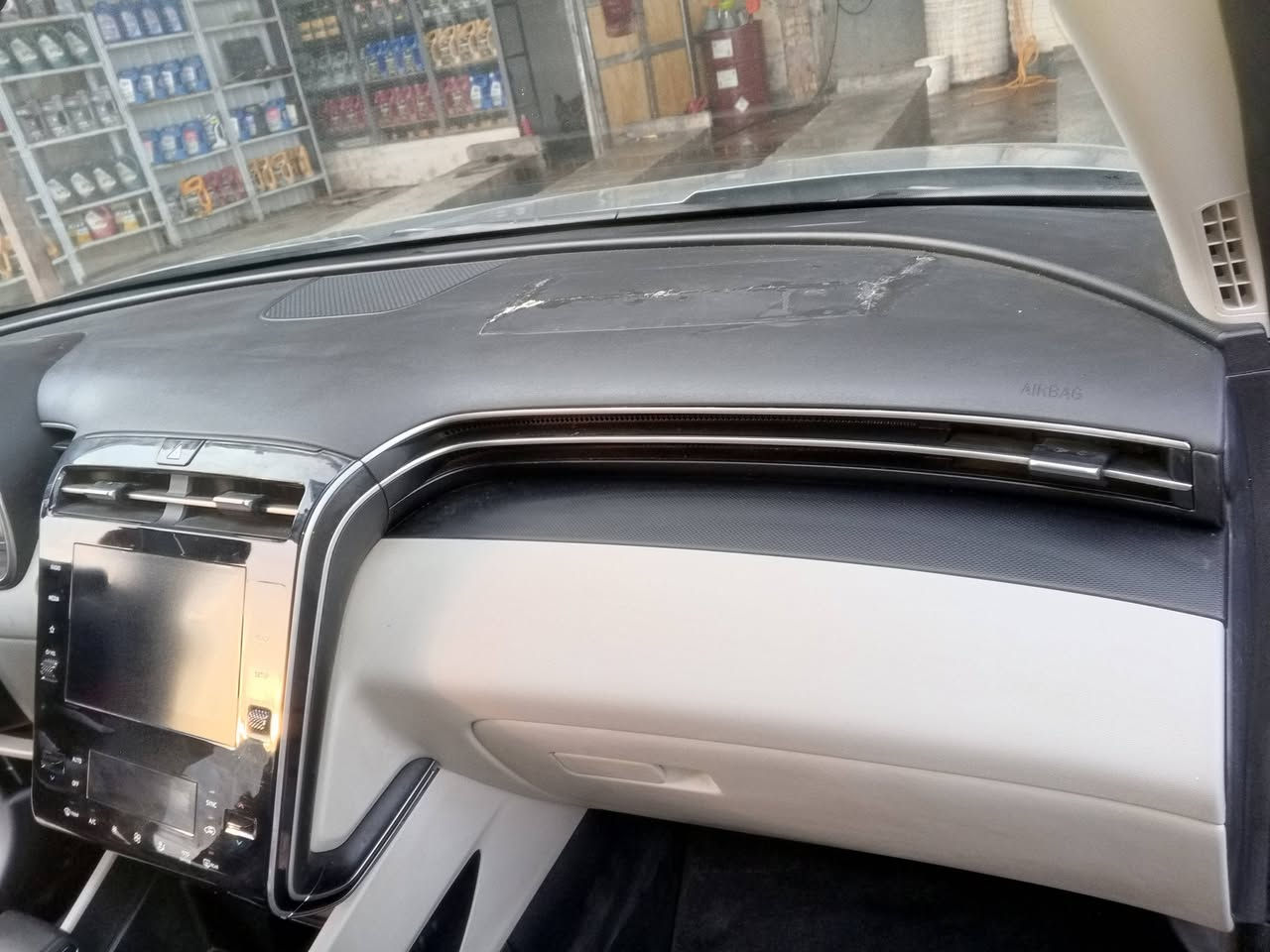 ياالله السلام عليكم عظم الله لكم الاجر والثواب بذكر استشهاد الامام الحسين عليه السلام مكلف بل النشر توسان موديل 24 لو سمنتي حادث بنيد وجاملغ الجهى السيره بدون رقم ماشيه 6 الاف سياره فوووول ماعده الفتحه معروضه 165 وبيه مجال مكان السيارة حله حي المهندسين يم مدينة العاب ارض بابل الاتصال ***********
