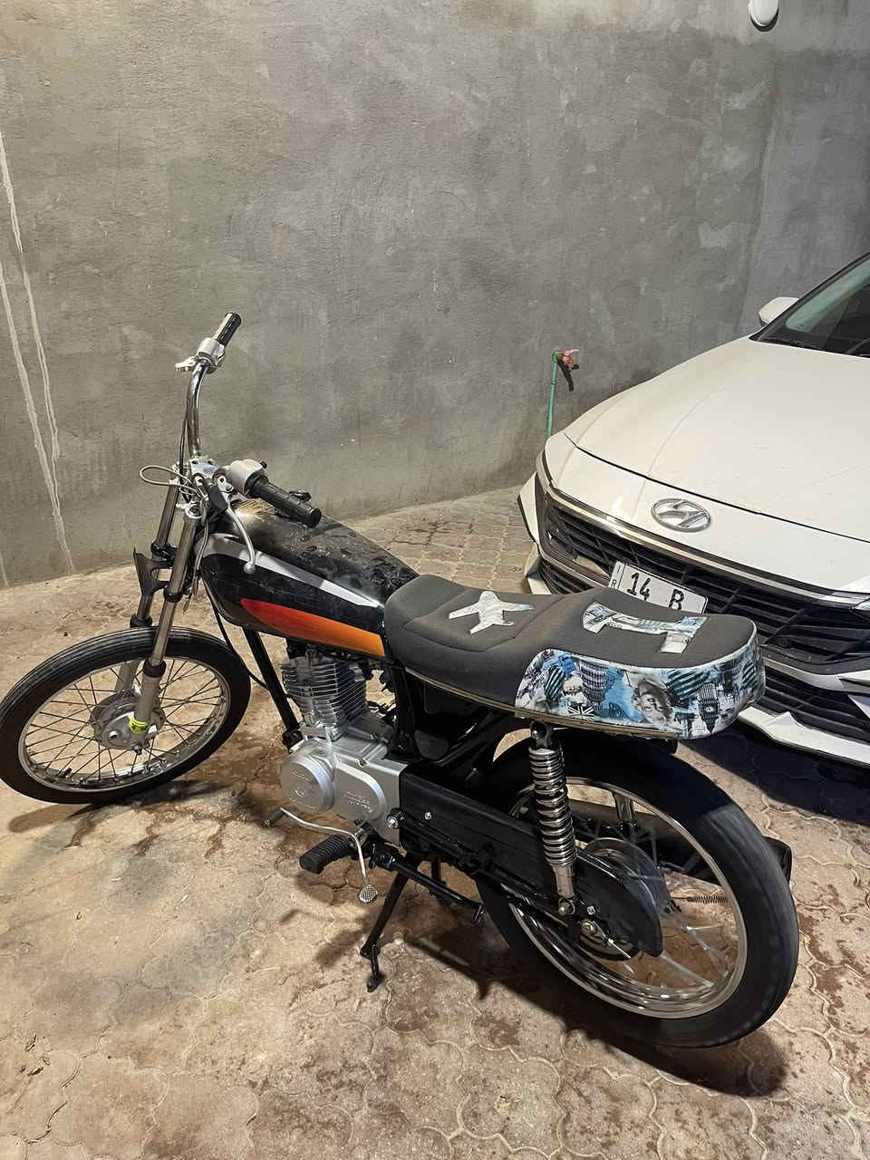 سلام عليكم دراجه لبيع سيجي تعميره 26 شاصي نامه بوري ضعيف دراجه ما عوزها برغي سعر 650 بيها مجال قليل مو شراي لا يراسل دراجه كامله عليه 850 توها معمره شوف عينك مبدلين بيها ولفات اول ما نزلنه مكينه مكاني تنومه صالحيه ***********
