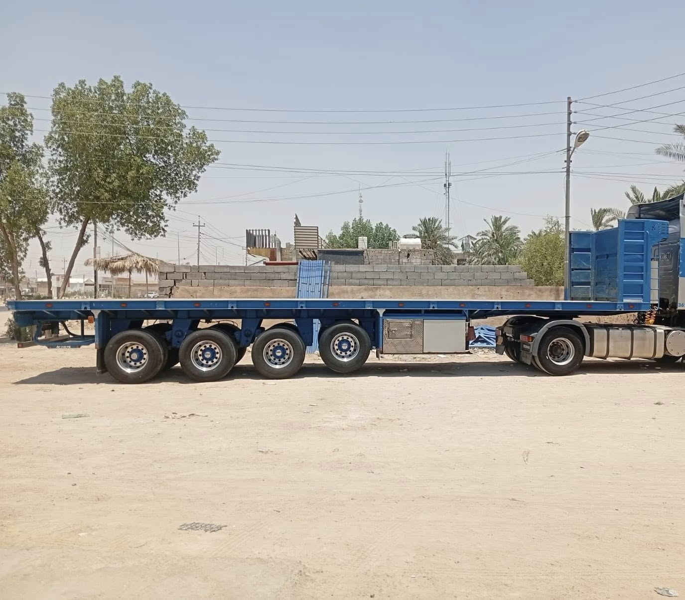 السلام عليكم عربانه للبيع عمل خالدالجنابي 4 محاور 14 شاصي 16 جتف 7 تخم تاير للأستفسار (***********) مكان بصره اني مكلف بل نشر
