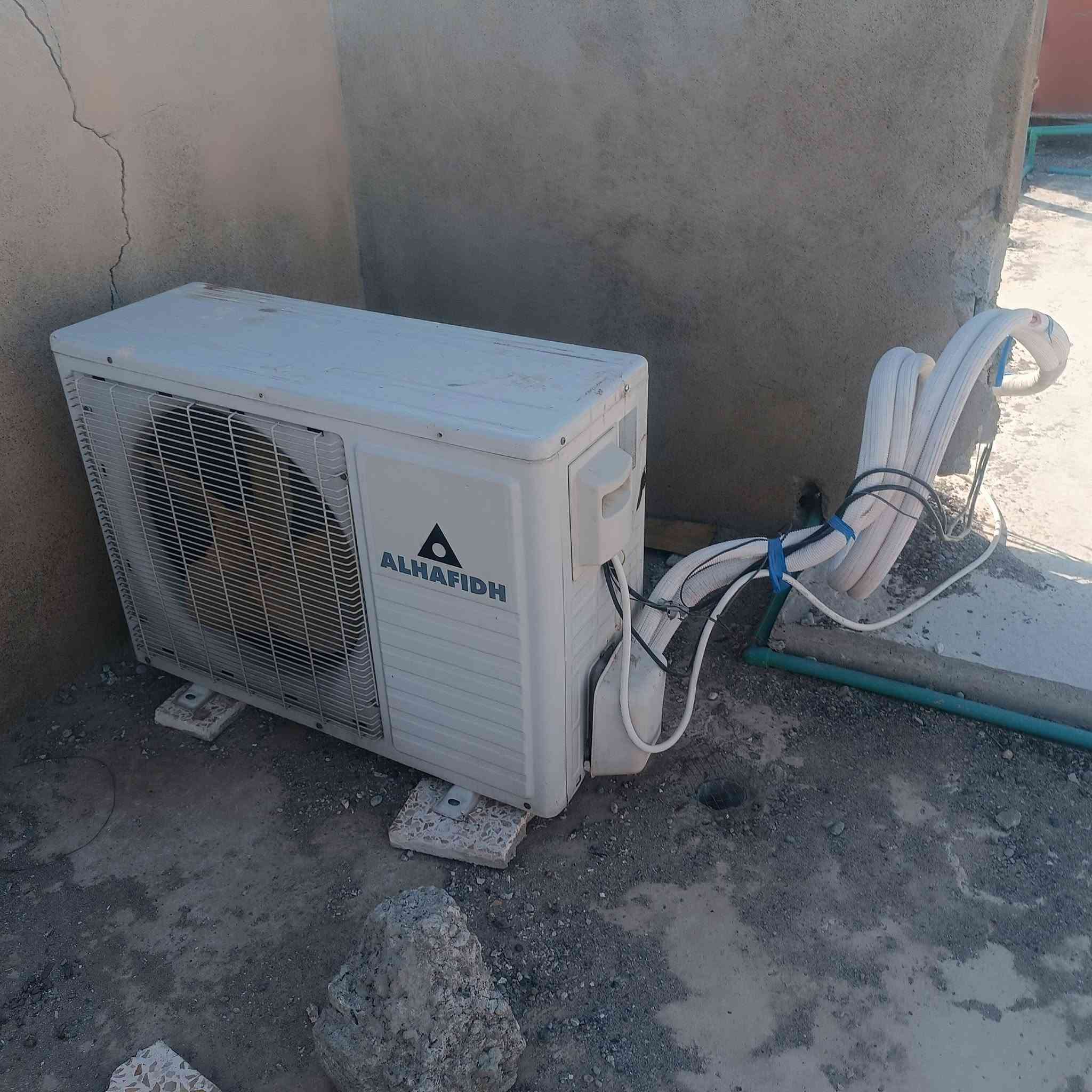 سبلت الحافظ عاطل طنين وسدس للبيع المكان الموصل الايمن للتواصل ***********
