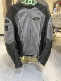 قمصله كولد ونك اصلي السعر ١٧٥ ألف 07700724687