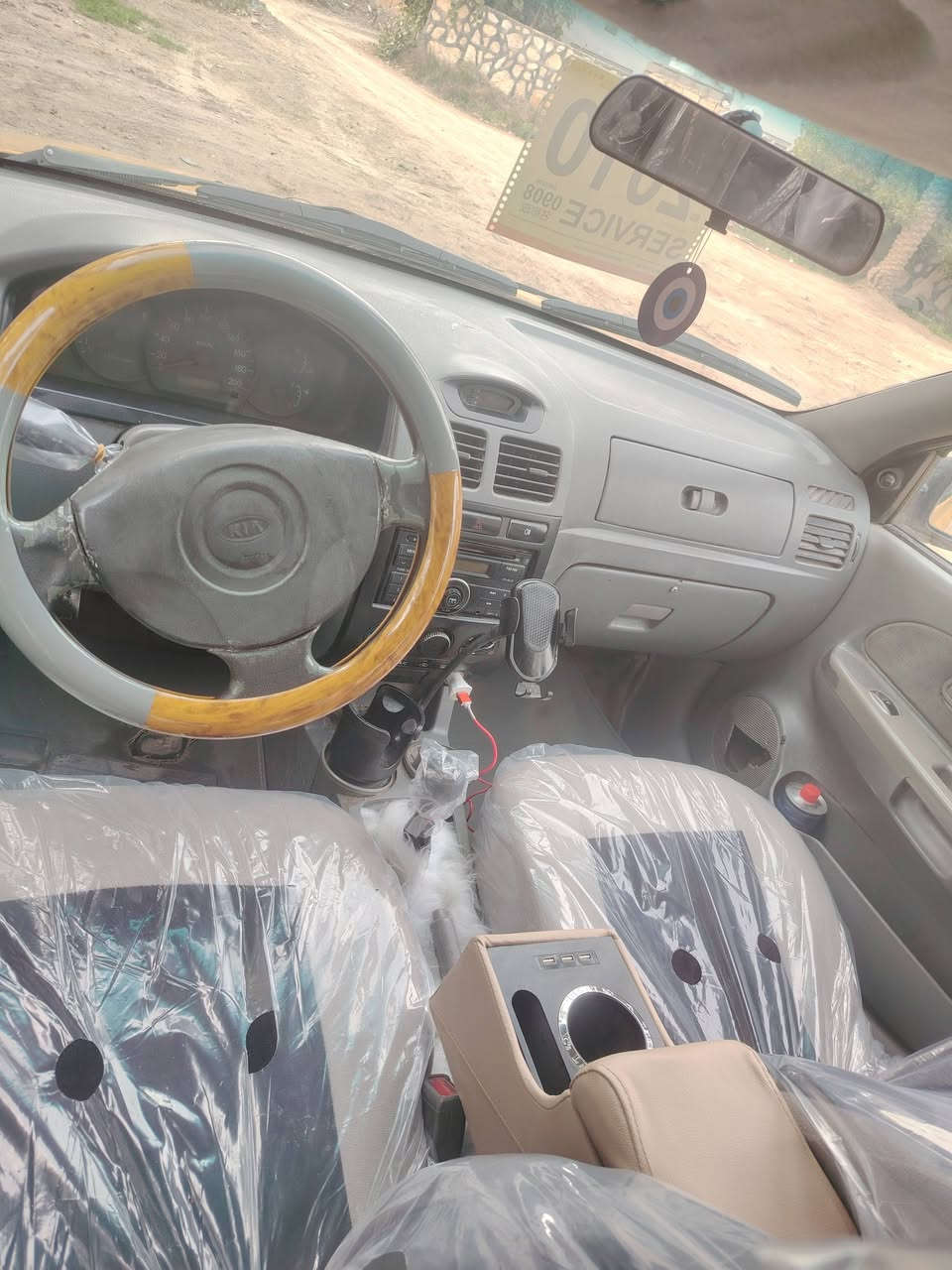 كيا ريو ٢٠١٠ خليجي كفالة عامة
مصفرة هيئه وغرامات 
رقم بغداد انكليزي سنوية٢٩ تحويل مباشر
هزه ورقم جديد بغداد
مكينه ١٦٠٠ كفاله
كير عادي
منضومه تبريد كامله وجديدة
كهربائيات كلها شغاله.
غرفه ودشبول جديد
سياره مال جناي مابيها اي نقص
مكان بابل
السعر ٤٣
***********
***********
