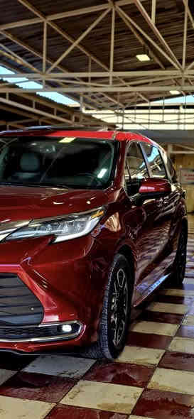 السلام عليكم
تويوتا سينا 2022 xle هايبرد فول مواصفات 
.
المواصفات :- 
-رادارات ٣٦٠ درجة 
.خلفي وجانبي وامامي قيادة آلية وتحديد مسار 
-فتحة سقف 
- بصمة 
-جلد 
-كشنات كهرباء 
-هاند بريك كهرباء
-شاشة كبيرة 
-كامرة
-صندوق كهرباء 
-ابواب جانبيه كهرباء وعلى حركة القدم
-لايت زينون 
-بكلايت لد 
-تدفئة مقاعد 
-مقاعد خلفية منفصلهvip
-حساسات امامية خلفية 
-٣ وضعيات قيادة 
-اوتو هولد 
-سستم سماعات 
-بردات جانبية اصلية 
-ويل 20 
-السيارة ماشية ٤٢ 
مرقم بغداد وجاهز 
جديدة جدا واي نقص مابيها وبالخير والعافيى على الي ياخذها ....
⭕️ضرر السيارة طخه بسيطة بالبنيد 
وانصبغ كله .
⭕️سعر السيارة 285 وقابل للتفاوض
وصور الضرر مرفقة بالمنشور 
للتواصل والاستفسار الاتصال على الرقم 
***********
.
