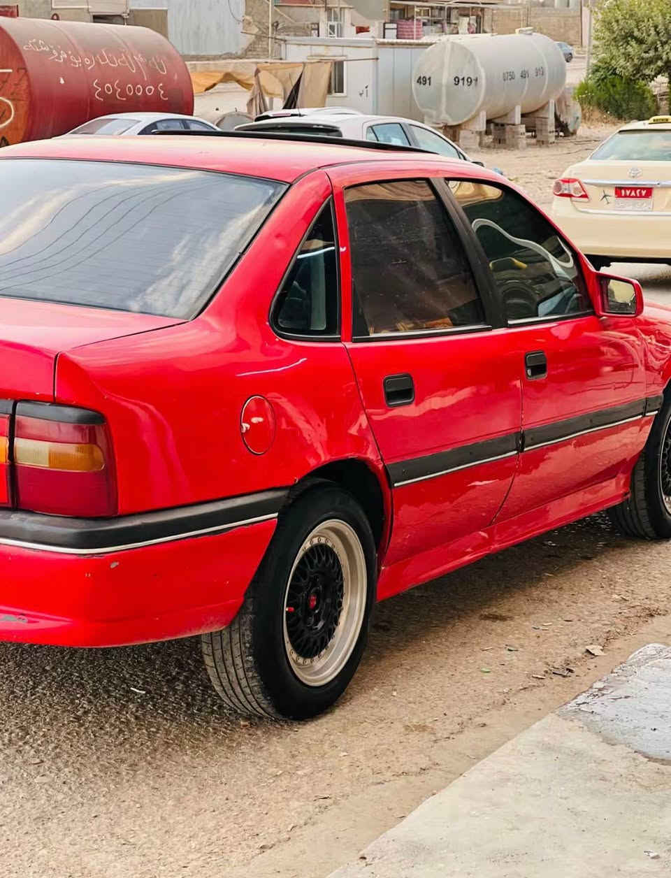 ئۆپڵ ڤیکترا ١٩٩٠ مەکینە ٢٠ گێڕ عادی سەیارەکی هەتا برێی توند و تۆڵە بێ تەقە و ڕەقەیە سەیارەکە تەحویل و وەکالەی بەشەرتە ٥ وەرەقەش غەرامەی لەسەرە أربيل, العراق


**إذا كنت صاحب هذا الإعلان وتريد حذفه لأي سبب، رجاءا أرسل رسالة إلى الدعم الفني**