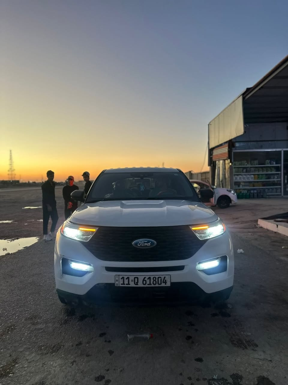 بيع 🚨🔥Ford Explorer Hybrid 2021موديل 2021 هايبرد بوليسي — سيارة نظيفة ومميزة جدًا
✅ وارد أمريكي
✅ العداد 59 ألف كيلو فقط
✅ اقتصادية بالبنزين بشكل ممتاز
✅ مكينة وكير بحالة ممتاز كفاله
✅ تبريد ثلج وثبات عالي بالطريق
✅ السيارة استخدام شخصي ومرتبة كلش

📌 الضربة كانت بنيد وجاملغ فقط والباقي كفالة والحمدلله السيارة نظيفة جدًا

✔ ما تحتاج أي مصروف
✔ جاهزة للاستخدام والسفر

السيارة مو مال دلالين ولا تعبانة، واللي يجي يشوف يعرف قيمتها 🌹

📍الموقع: البصرة📞 ***********

السعر 185

والله يبارك لصاحب النصيب
