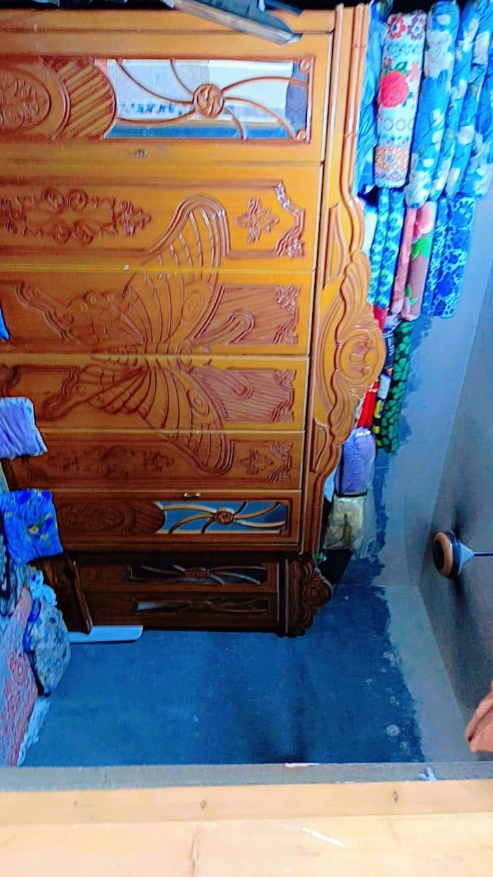 دار زراعي للبيع مساحة 100متر طابوك صب كونكريت ناحية سديناوية خلف صيدلية الروان السعر 65للاستفسار ***********
