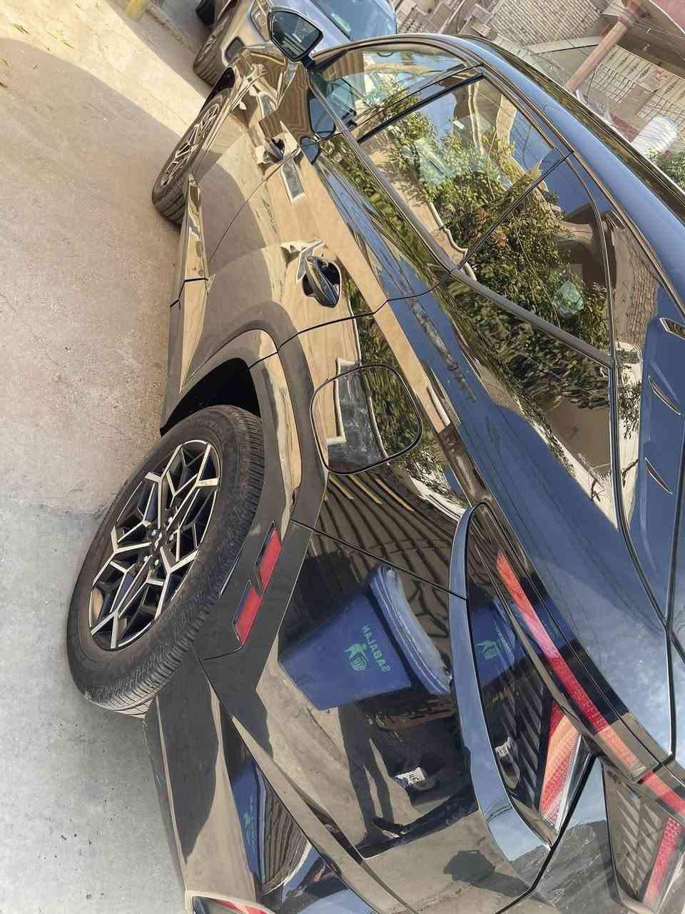 للبيع توسان 2023 n لاين مكينه 2500 بدون تيربو
ماشية 23 الف كيلو 
فول مواصفات 1/1
صبغ ربع البنيد فقط بدون ايرباك 
السعر 198
***********
