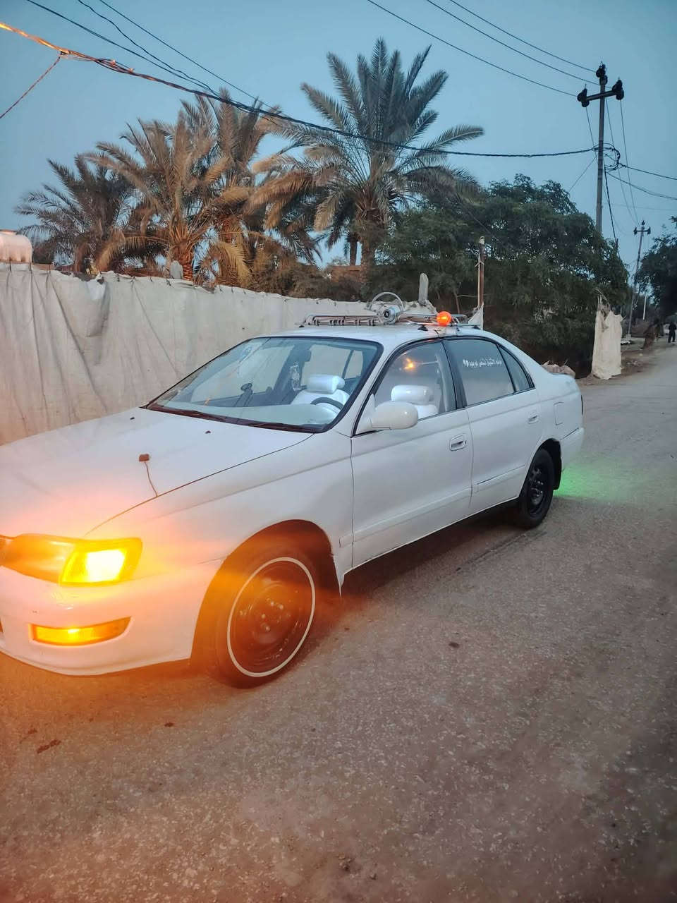 السلام عليكم كرونه لبيع موديل ٩٣ مكينة جديدة كير جديد تخم تاير جديد تبريد جديد حدادي جديد مصبوغة جمالية مكان السيارة كوفة عباسية السعر ٥٢ الرقم ***********
