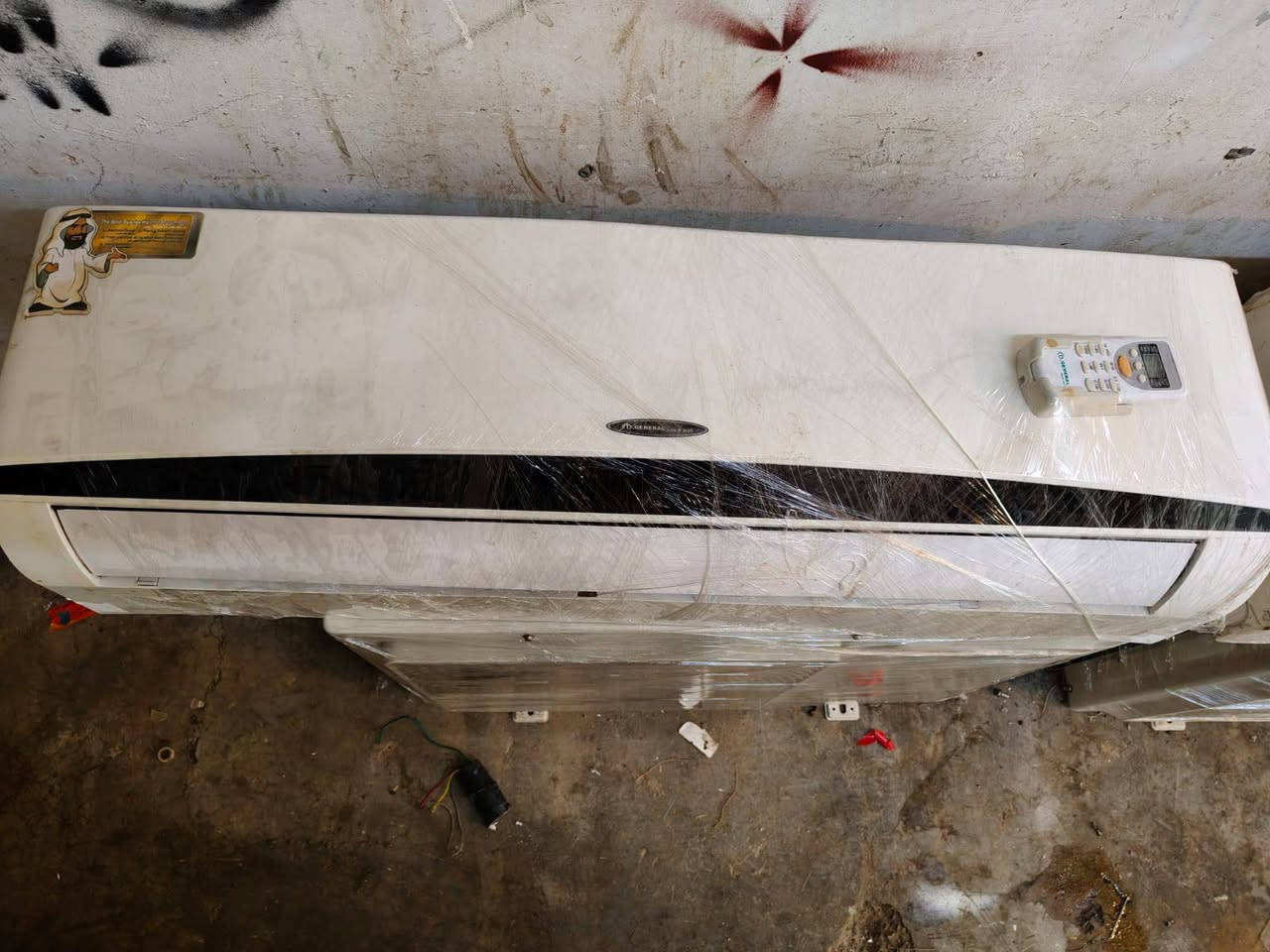 سلام عليكم سبلت جنرال العدد 2شرط نضافة مستخدم شي قليل سعر الواحد 350ثنينهن700الى ستفسار و تواصل واتساب *********** مكاني كركوك حي العسكري
