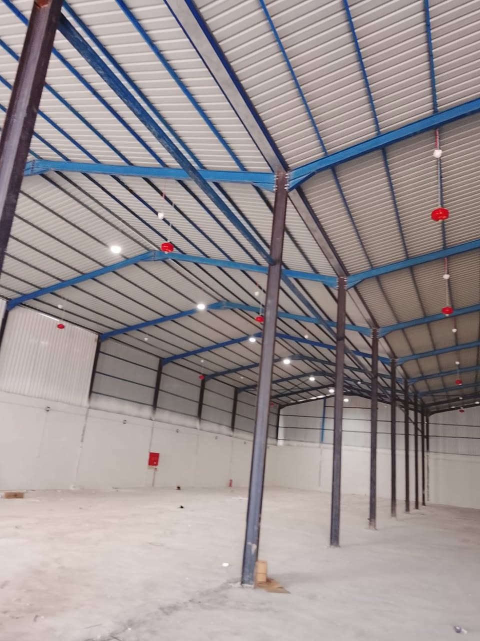 مخازن للبيع المساحه 1800متر فول سيفتي كامل منضومة كاميرات ومنظومة سلامه كامله ماي ومجاري كامله للاستفسار الاتصال على الرقم *********** أو ***********
العنوان البصرة المخازن الي قبل صناعية حمدان
