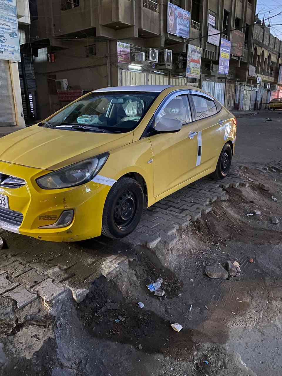 سلام عليكم اكسنت 2014 خليجي رقم نگليزي بسمي 
محرك 1.6 مكفوله گير ومحرك سعر ٨٧ وعليهه غرامات تنزل من سعر مكاني بغداد مدينه الصدر ***********
