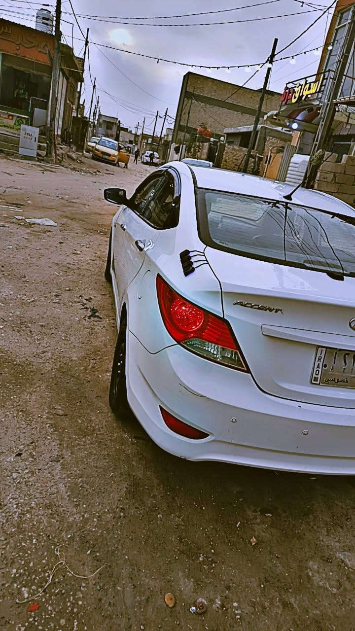 السلام عليكم اكسنت موديل 2015محرك 1600رقم مثنى مداور ثاني يوم السياره مكفوله كفاله عامه عده دعاميات وعتب فقط للبيع او مراوس الشراي يتصل ***********
