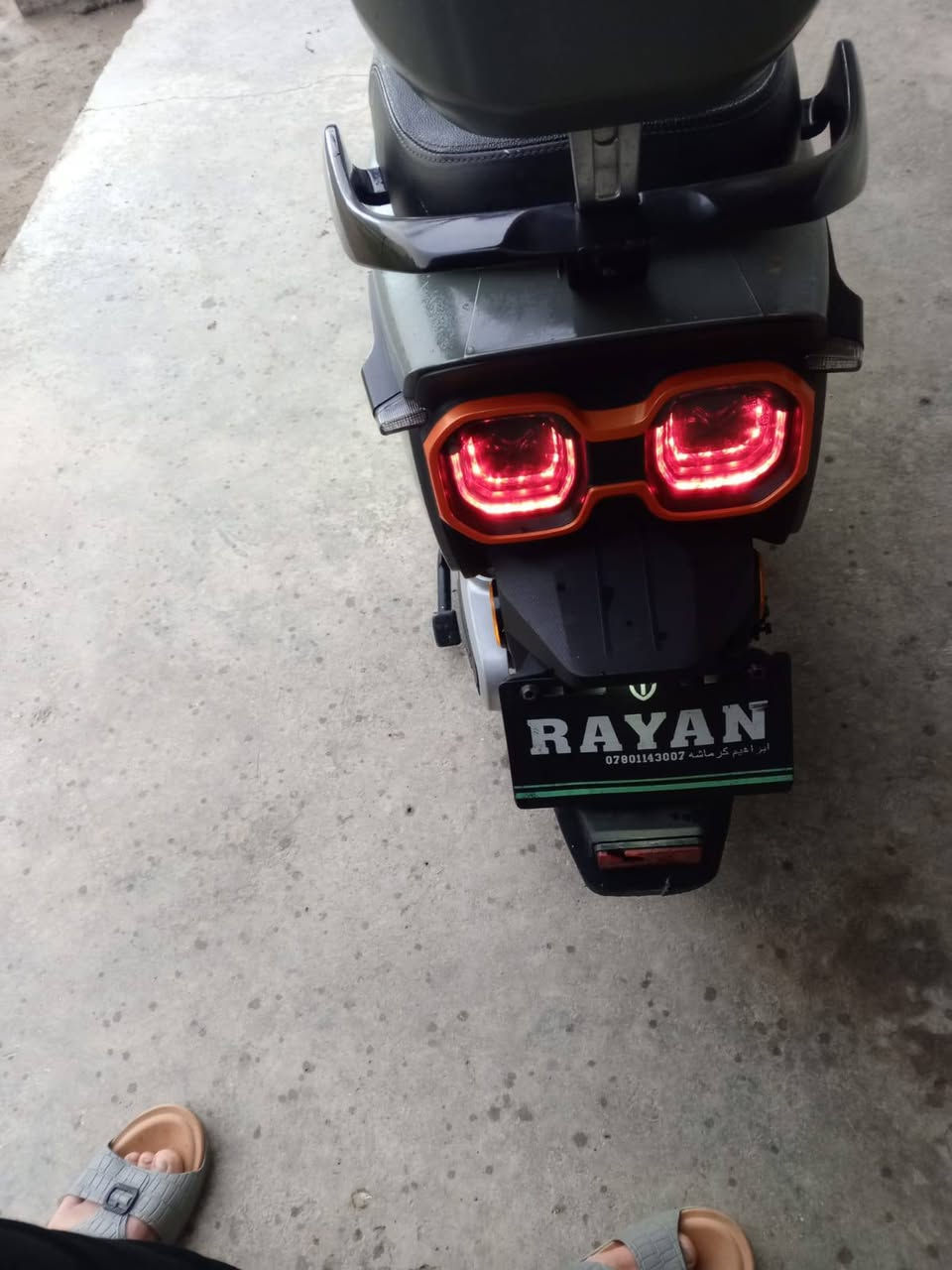 سلام عليكم  للبيع دراجه شحن شركه الريان دراجه بوضعيه الزيرو استخدام 5 اشهر
١- بطاريات 6
٢-نظام بارك 
٣-حجم الملف 1200
٤-اشاير يمنه يسره 
٥-لايت عالي ناصي 
٦-سرع 3 
٧- الشحنه الوحده تمشيك ٤٥ كيلو متر 
٨- شاحنه من شركه تايلج الاصليه 
٩- سويجات عدد 2 + بصمات عدد 2 
١٠- السرعه 55 حقيقي 
متواجد عله الفيس
مراوس فقط رجلان الي مو شراب لا يتعبني


**إذا كنت صاحب هذا الإعلان وتريد حذفه لأي سبب، رجاءا أرسل رسالة إلى الدعم الفني**