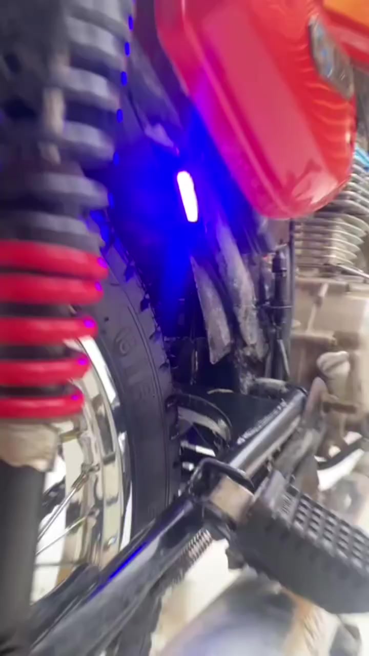 سلام عليكم دراجه للبيع بدون وراق ٥٥٠ وبيه مجال ***********
