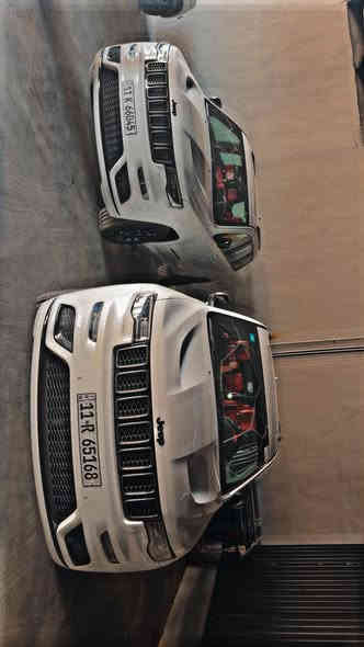 السلام عليكم 
جيب كراند شيروكي s 2021 للبيع 
هارلم خليجية مكفوله من كلشي عده بارد بسيط بالباب الخلفي
مواصفات S معروفه 
داخل احمر  
توقف خلفي ذاتي
حساسات كامرات 
مري قلاب اثناء الرجوع 
تحديد مسار
كروس سرعه 
سستم صوت Alpine مع دمام خلفي بلادي
وهواي مواصفات بعد 
مكاني بغداد المنصور للاستفسار اكثر ***********
