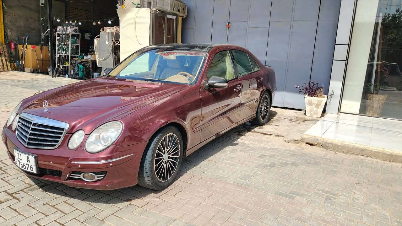 E 350 للبيع
موديل 2008 
فول مواصفات 
سيارة صبغ عام 
السيارة داخل خارج كلش نظيفة 
مكاني بغداد الدورة 
معروضه 150 ورقه 
بأسمي 
***********
