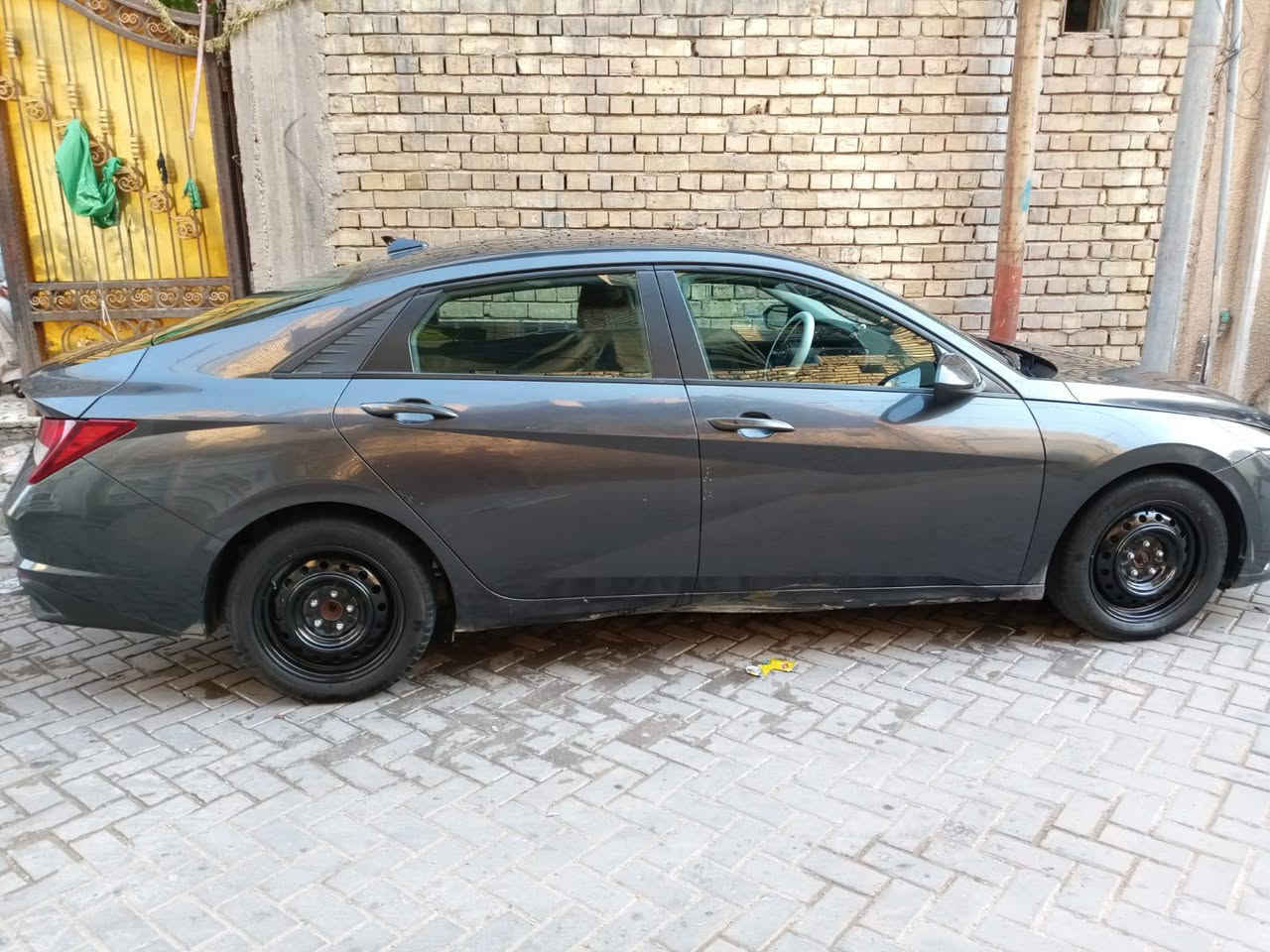 سلام عليكم النترا موديل 21 سياره جاهزه من كلشي مكينه كير مكفولات اردارات جانبيه وخلفيه توقف ذاتي هندبريك دكمه ماشيه١٢٠كيلو سياره جاهزه بسمي تحويل ثاني يوم صور الحادث كما موضح بصوره مكاني مدينه الصدر السعر ١٢٥ وبيه مجال 
***********
