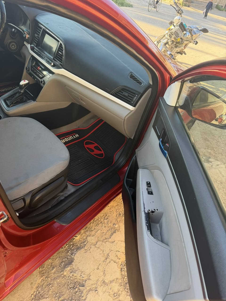 سلام عليكم /النترا وارد امريكي مكينه (200) دوش2017 كير (at)  تحكم مري تحكم ستيرن منضومه غاز مكينه وكير عل ضمان شرط النضافه حادثهه جاملغ وبنيد وبيهه مباوك بل بوب صبغ رقم ديالى باسمي تبريد منضومه جديده عله شرط ثلج 
بكاني /جديده الشط قريب بوابه مال راشديه 
سعر (110) وبيهه مجال 
***********
