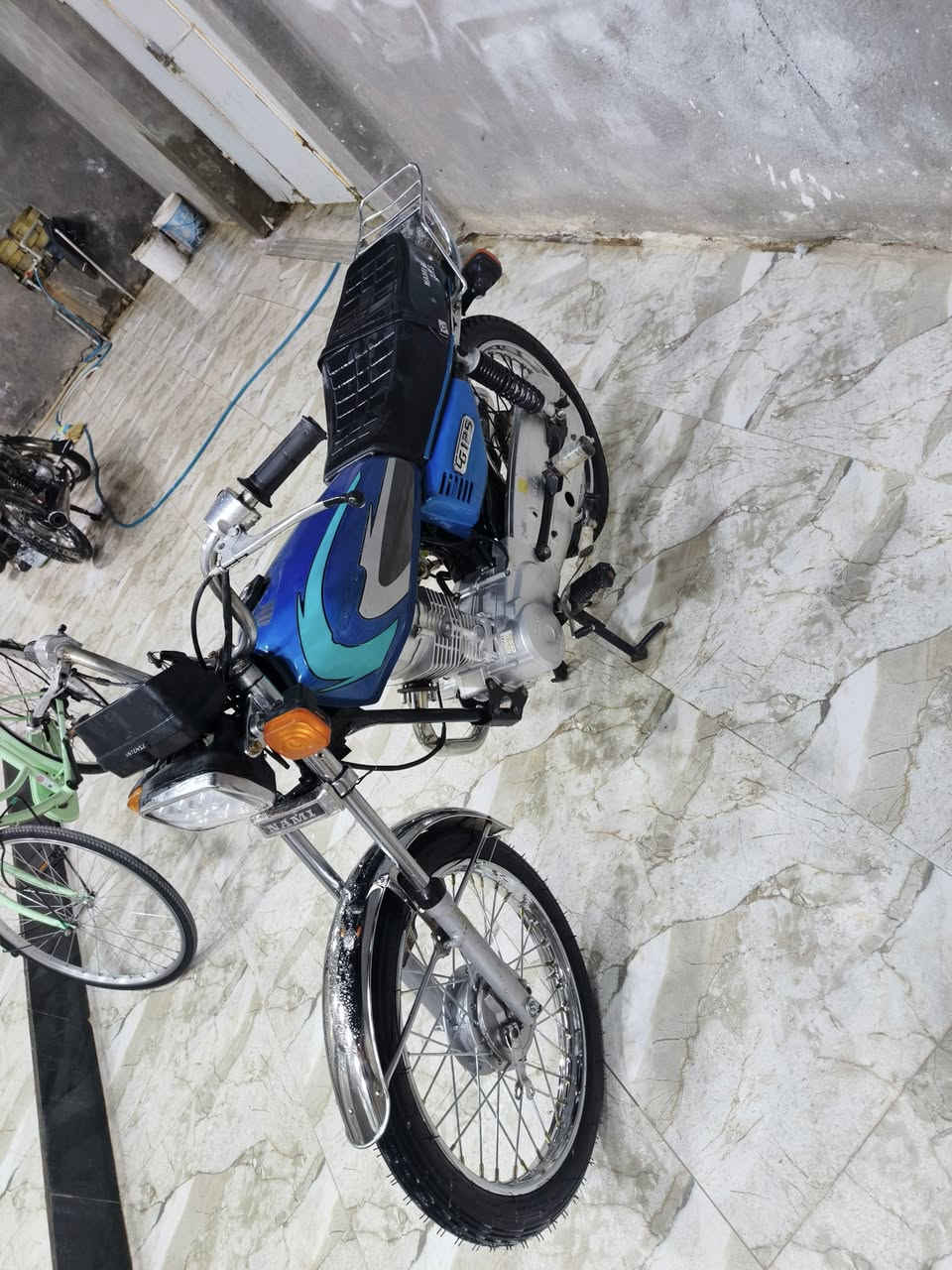 دراجه للبيع اوراق دراجه انضف من الصوره مكفوله من كلشي مكاني ميمونه السعر 950وهذا رقممي ***********موديل 2020اوراق كامله
