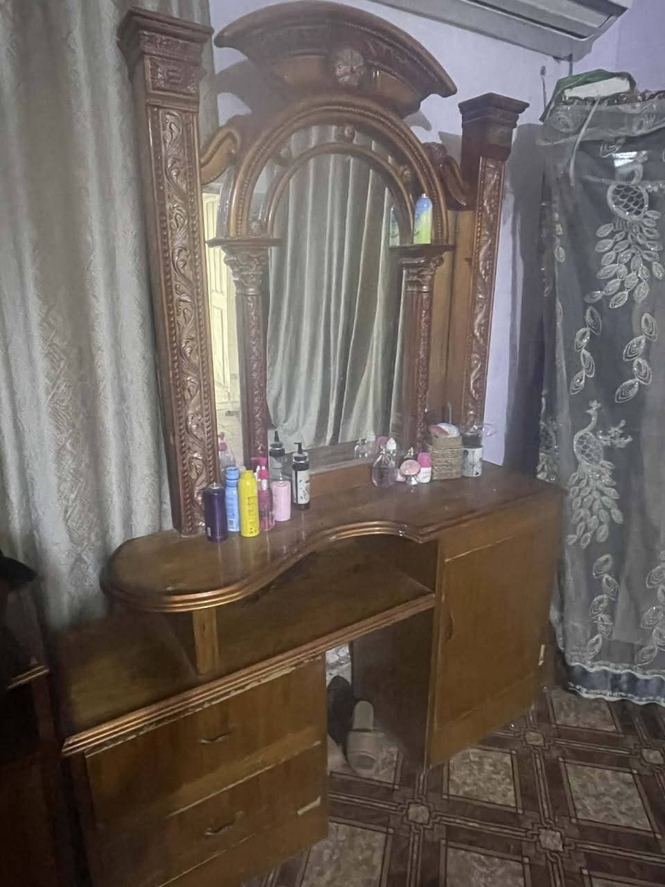 السلام عليكم 
غرفة صاج بيها ضرر بسيط كُلش نظيفة 
العنوان بغداد الدورة
السعر 400


**إذا كنت صاحب هذا الإعلان وتريد حذفه لأي سبب، رجاءا أرسل رسالة إلى الدعم الفني**