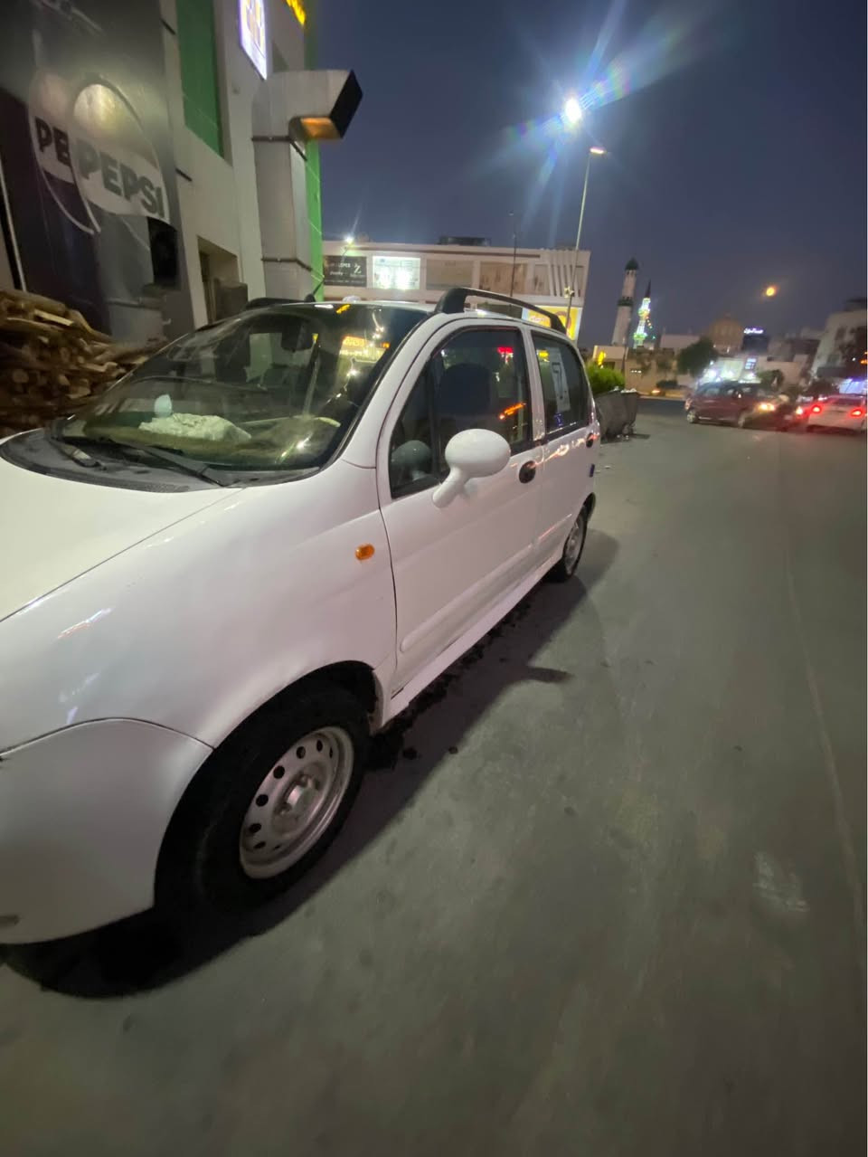 للبيع شيري QQ موديل 2009
مكينه 13 ( اقتصادي )  شرط بدون عيب وتبريد شغال 
سنويه منتهيه ( دفتر بانزين بيها )
رقم بغداد ( مشروع وطني )
جامرلغ السايق الامامي ( بارد + صبغ )  ورقة الفخص مدرج مع الصور 
مكان السيارة كركوك 
السعو المطلوب ( 30 ورقة ) وبيها مجال 
لتفاصيل اكثر *********** كركوك, العراق
