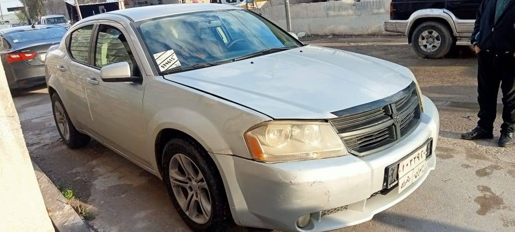 دوج افنجر موديل 2009 سيارة 
تدفئه تبريد شغال 
كراسي تدفئه 
رقم دهوك يرادلها تبديل رقم وسنوية عليها غرامات 5 أوراق 
سيارة بيها بارد باب خلف سائق فقط يراد تعديل كير ومحرك بشرط تفاصيل أكثر اتصل 
*********** واتساب 
سعرها 65 ورقة 
مكان سليمانية
