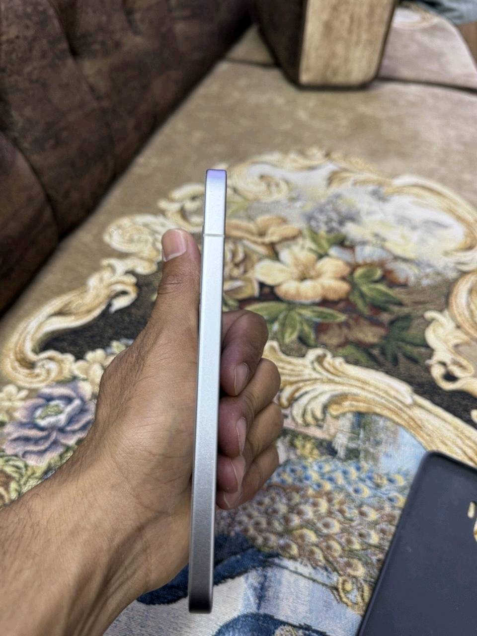 بوكو اف 7 مستخدم 3 اشهر الجهاز بعده نضيف كلش نضيف مشحون 140 مره ذاكره 512 كامل ملحقات من الشاحنه حته الكفر الاصلي موجود بطاريه 99 السعر 490 للتواصل واتساب فقط ***********