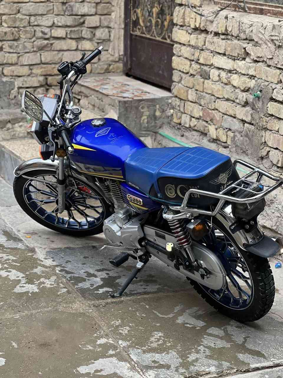 سلام عليكم دراجه أيراني 5 كير للبيع دراجه مكفوله ومحرك ما مفتوح دراجه والدراجه نكره سلف وخير من الله واوراق موجوده سعرهة 650 وبيهة مجال مكاني بغداد الزعفرانيه شارع الزوراء رقم للاتصال ***********
