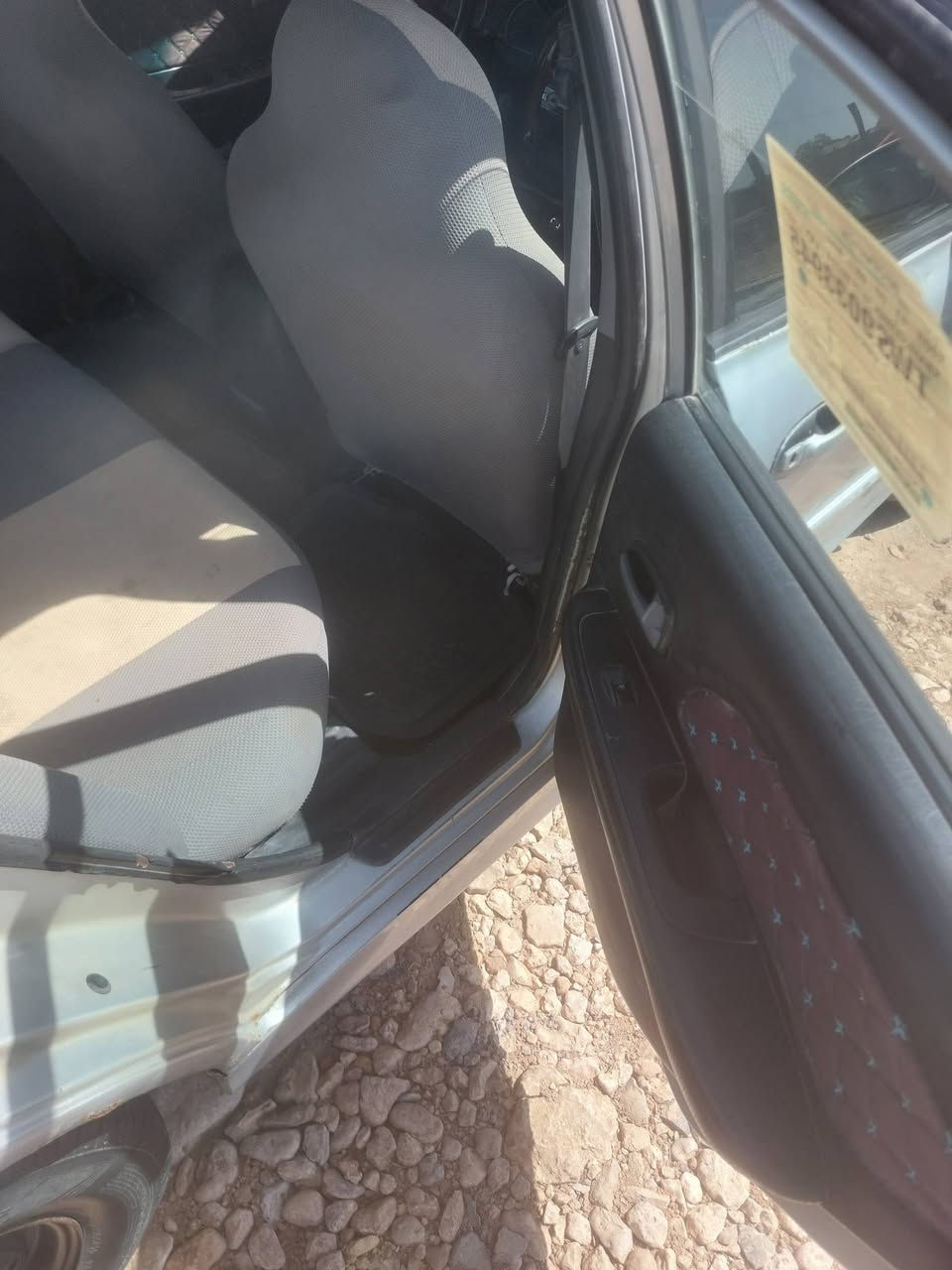 سوناتا وفود موديل 2003 مكينه جديده حجم 2000 تخم تاير بطاريه جديده بيه ظربه الجاملخ الايسر الخلفي السعر 62 ورقه اوبيه مجال الاتصال على الرقم *********** غير متواجد على الفيس
