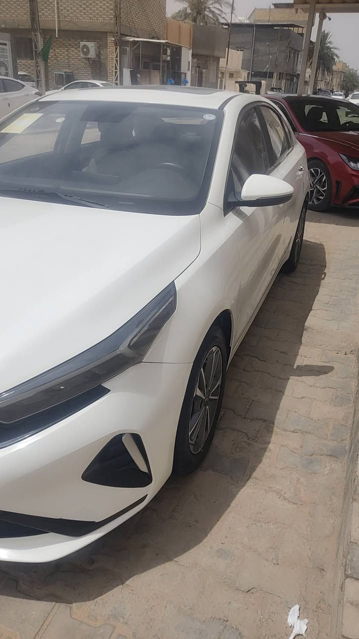 موديل2022
مكفولة من الصبغ والبارد والتبديل  
فول مواصفات داخل بيجي تبريد خلفي يدات نيكل ماشيه 26 الف السنويه باسم شركه مكان السياره النجف شارع الزهور    
السعر 133 مجال قليل 
***********
