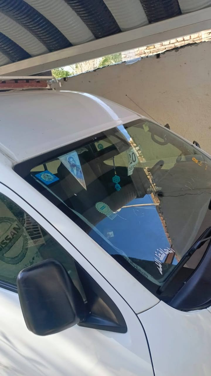 السلام عليكم من رخصت مدير الكروب
نيسان يورفان عاليه 16 
جاهز اخر حبايه 
سيبايه درع 
تلبيس كشنات 
فتح تانكي 
كشنات ١٥
حداديه جديد 
تخم تاير 
ويل مصبغ 
تبريد جاهز محور كامل 

سياره بيه صبغ 
رقم دولي جديد سنويه بسمي 
سعره ٢١٠ بيه مجال شي قليل حك جيه 
رقمي ***********تصال تدلل 
مكان سياره واسط 
الكوت
