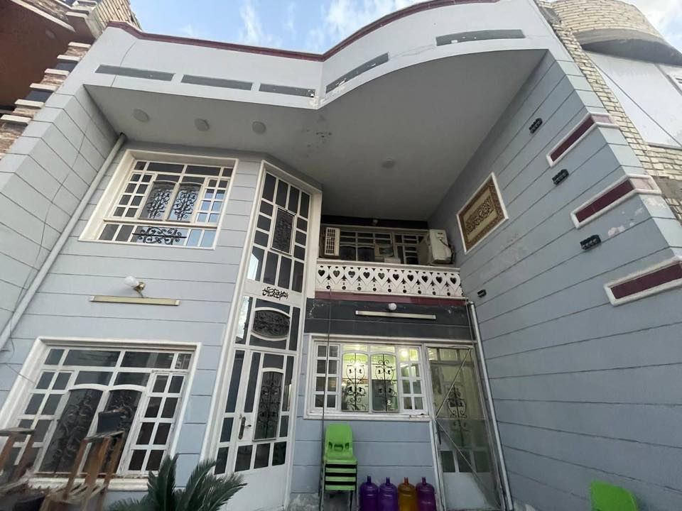 دار للبيع 

 

المساحة ١٥٠ الواجهة ٧.٥ نزال٢٠

الطابق الاول صالة،مطبخ حار وبارد,هول داخلي، غرفة نوم ، صحيات، منور عدد ٢

الطابق الثاني غرفة نوم عدد ٢ ، حمام ، غرفة ساندوتش 

الموقع حي الجهاد ديوان المخابرات قريب جدا على الشارع العام

للتواصل والاستفسار ***********
