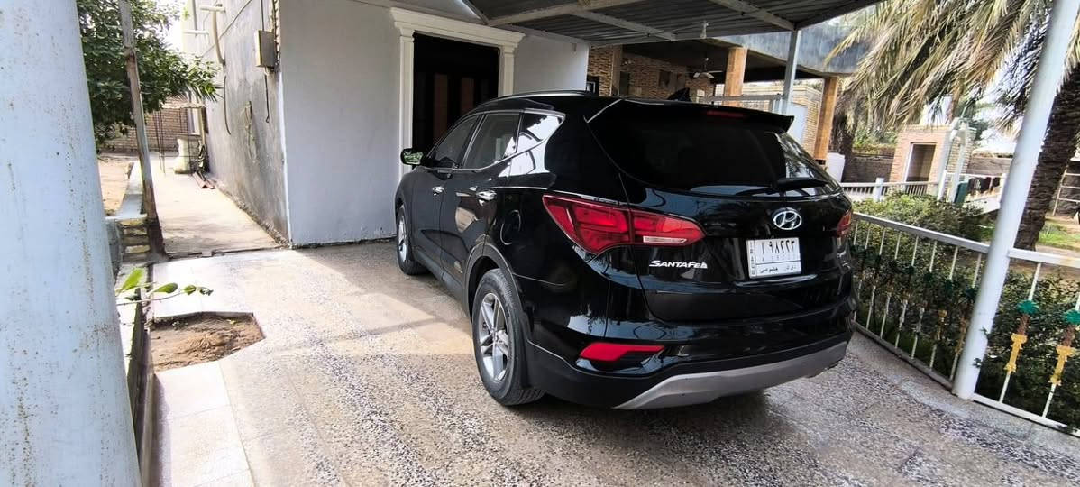 سنتافي موديل 2017 4 سلندر وارد امريكي الضرر البنيد تبديل فقط وصور الحادث مرفقه مع الصور الضربة بسيطة رقم ذي قار السيارة بأسمي 5 راكب
كفالة باقي الاجزاء مكينة كير شرط ماشية 71 ميل السيارة جديدة على وضع الشركة السعر 150 وبي مجال قليل جدا الاستفسار ***********
