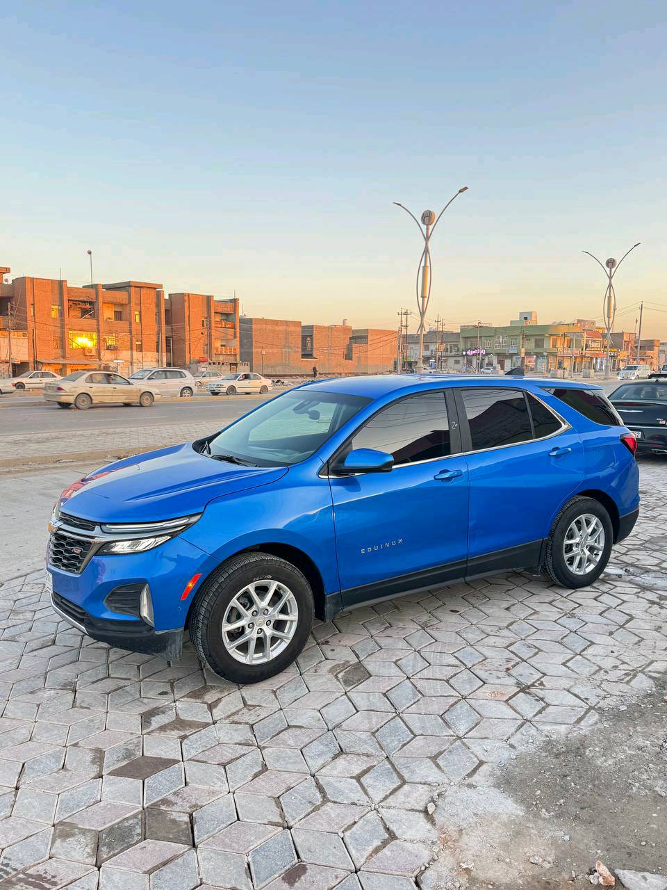 شوفرليت كيونكس موديل 2024 دخول جديد سيارة مرقمه شهداء قادسية سنتين صير حرة وكالة عامة بإسم المشتري سيارة حادثة جاملغ وباب السياق بدون دواخل سيارة جديدة على وضع الشركة ماشية 14 الف فول مواصفات عدة البانوراما بصمة تشغيل عن بعد حساسات اماميه وخلفيه كشن كهرباء جنطة كهرباء شاشة جبيرة كامرة رادارات تدفئ بالشكنات وبعد بيه هواي مواصفات السعر 138بيه مجال قليل 