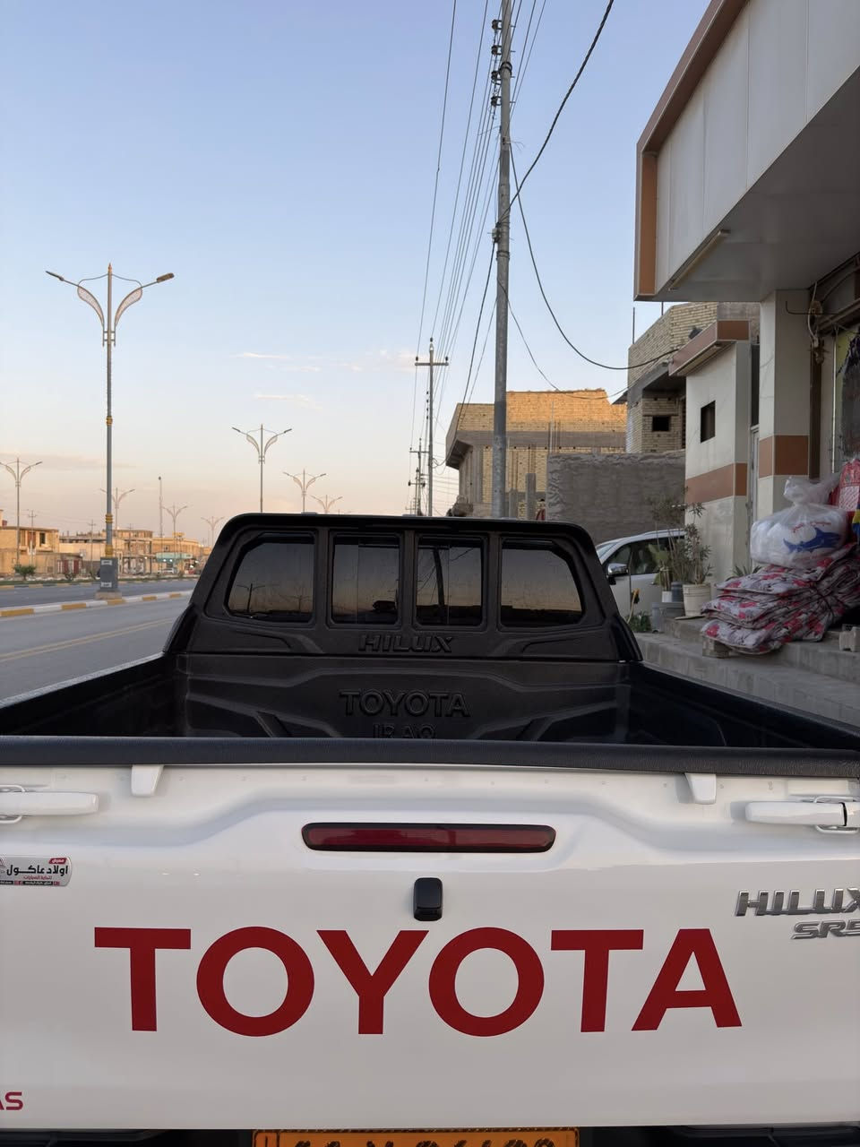 السلام عليكم.
هايلوكس 2025. بغداد  كفالة عامه من كلشي.  ماشيه 24 

***********
