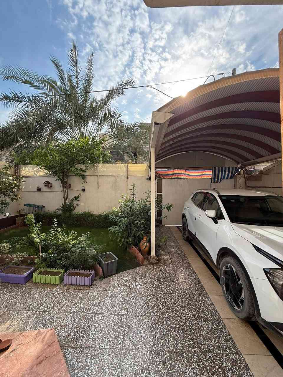 منزل للبيع في الدوره حي الخسن ٢٠٠واجهه١٠نزال٢٠طابقين استقبال غرفه حولي صحيات مناور٢كراج حديقه الثاني ثلاث غرف حولي صحيات العقار طابو ملك للاستفسار ***********
