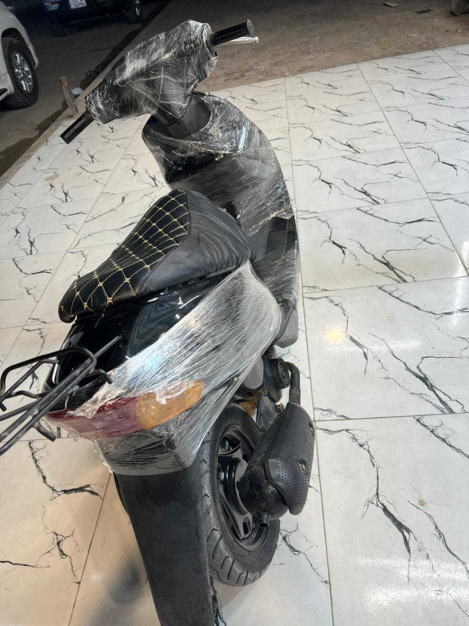 سلام عليكم دراجه سازوكي خفاش دراجه نضيفه كهربائيّات كله شغله نكره سلف وارق بيها مكينه ناعمه مبدل بيها بستم عنوان ميسان قطاع 30 قرب ساعه خاص مغلق شراي يتصل رقم هاتف  ***********
