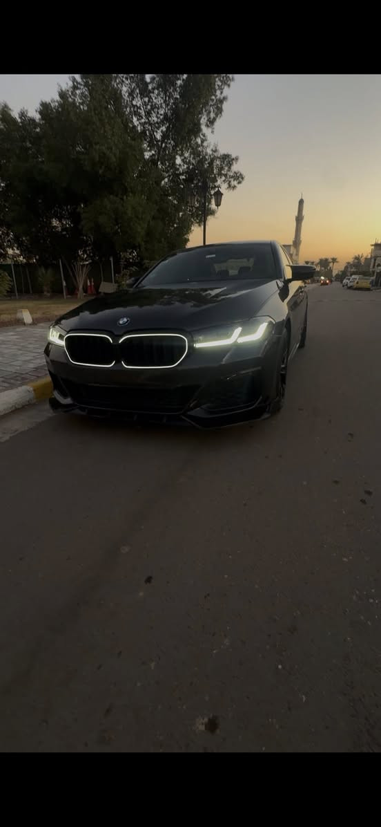 BMW 530i Mpackage
السلام عليكم bmw530i ام بكج داخل وخارج 

السياره فول مواصفات . 

🛑كراسي تدفئه تبريد

🛑نظام الايمائات 

🛑نقاط عمياء وتحديد مسار 

🛑 ابل كاربلي ونظام ملاحه متكامل 

🛑 اوامر صوتيه للتحكم مقطوره السياره 

🛑 ثيم متنوع مدفوع من الشركه للشاشه الداخليه

🛑 اربع انظمة قياده 

السياره معدله اكزوست على مود sport plus 

السياره جاهزه على اخر حبه مابيها مصرف دينار

السياره حادثها موضح بالصوره جاملغ خلفي ايمي فقط وبيها صبغ بابين وجاملغ خلفي الايمن والامامي الايمن . 

مكاني بغداد نفق الشرطه 

للتواصل 

***********
