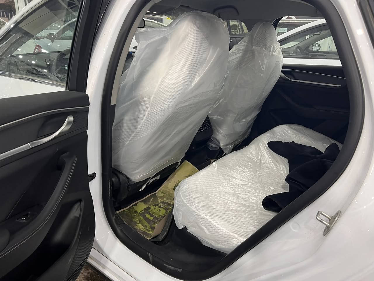 السلام عليكم
BYD دستروير2025مرقمة بغداد 
ماشية 10000
مكان بغداد الكريعات معرض جبل عرفة 
بيهة رصعة يم قبق البانزين 
مدوشمة كشناتهة 
لاستفسار لاتصال***********
السعر 18500
