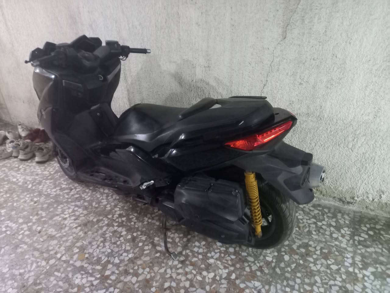 سلام عليكم دراجه اكس،ماكس حديث شغاله نكره سلف محرك ناعم شلعه فول كهربائيات كله شغاله اوراق كامله سعرهة ١٠ ورقات وبيه مجال بسيط للشراي مكاني بغداد العبيدي رقمي ***********  (كفر امامي،موجود فتحته بدلت باتري جديد ) دراجه مالت بيت مامتعوبه ماشيه ١٨ الف
