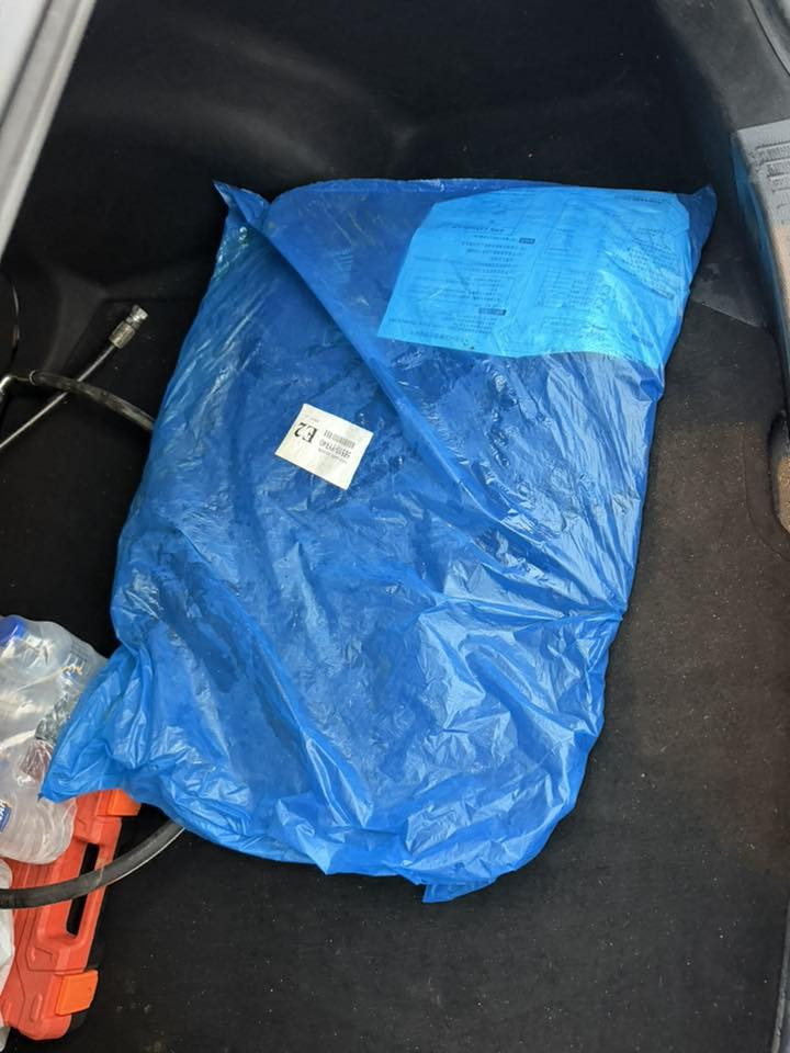 كورلا هايبرد تجميع صيني شكل الخليجي رقم بصرة مديل 2025 تحويل ثاني يوم فول مواصفات ماشيه 15 الف وقابل لزيادة السيارة استخدام شخصي مال بيت بيه طخه خفيفه كلش موضحه ب الصوره ترجع ع البارد وبيها بارد ب الصندوق على كد إصبعين مرجع بيدي ار السعر 155 وبيها مجال كلش قليل. اتصال ع الرقم *********** او التواصل واتساب العنوان البصرة القبلة
