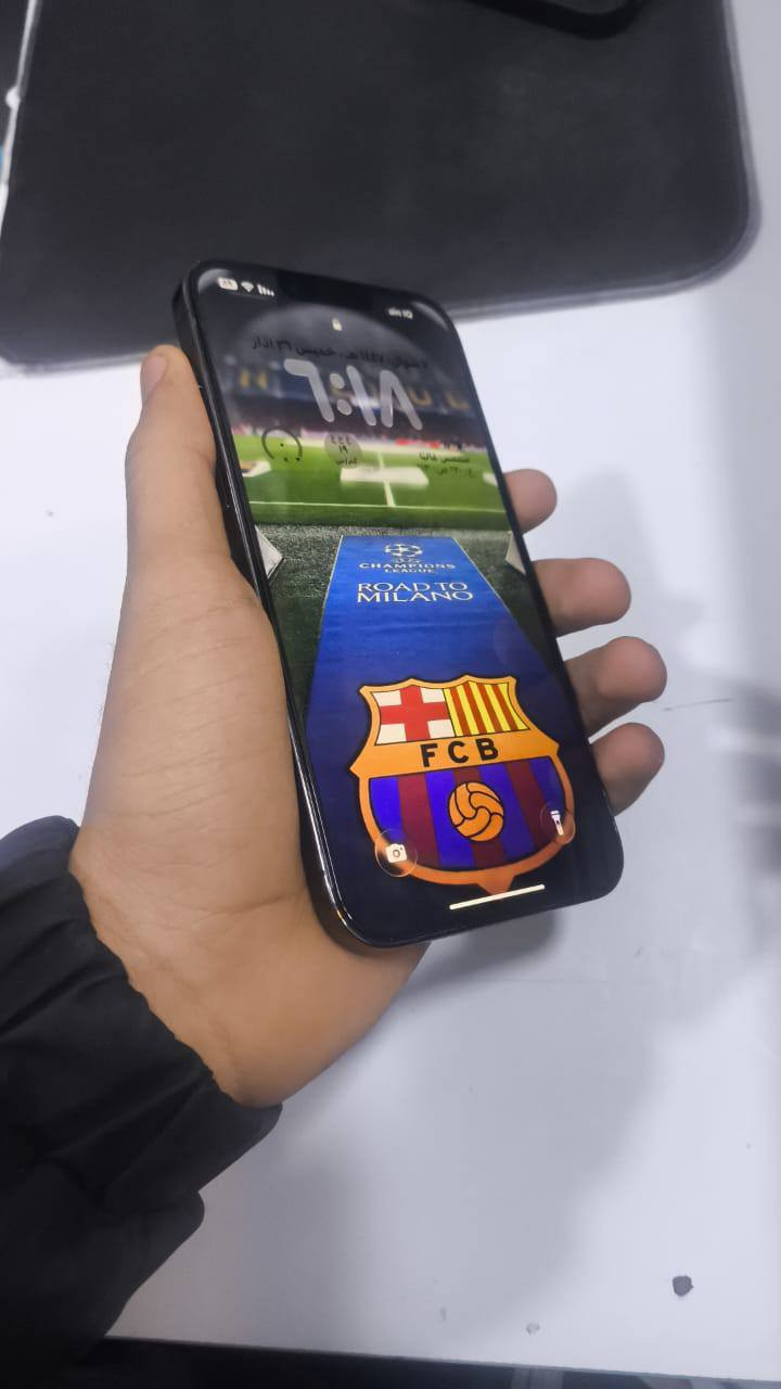 السلام عليكم ايفون 13برو ماكس ذاكره 512 امريكي مكفول من التبديل والزلغ نضافه 100/100 بطاريه91 بدون ملحقات السعر 780  رقم الهاتف ***********
