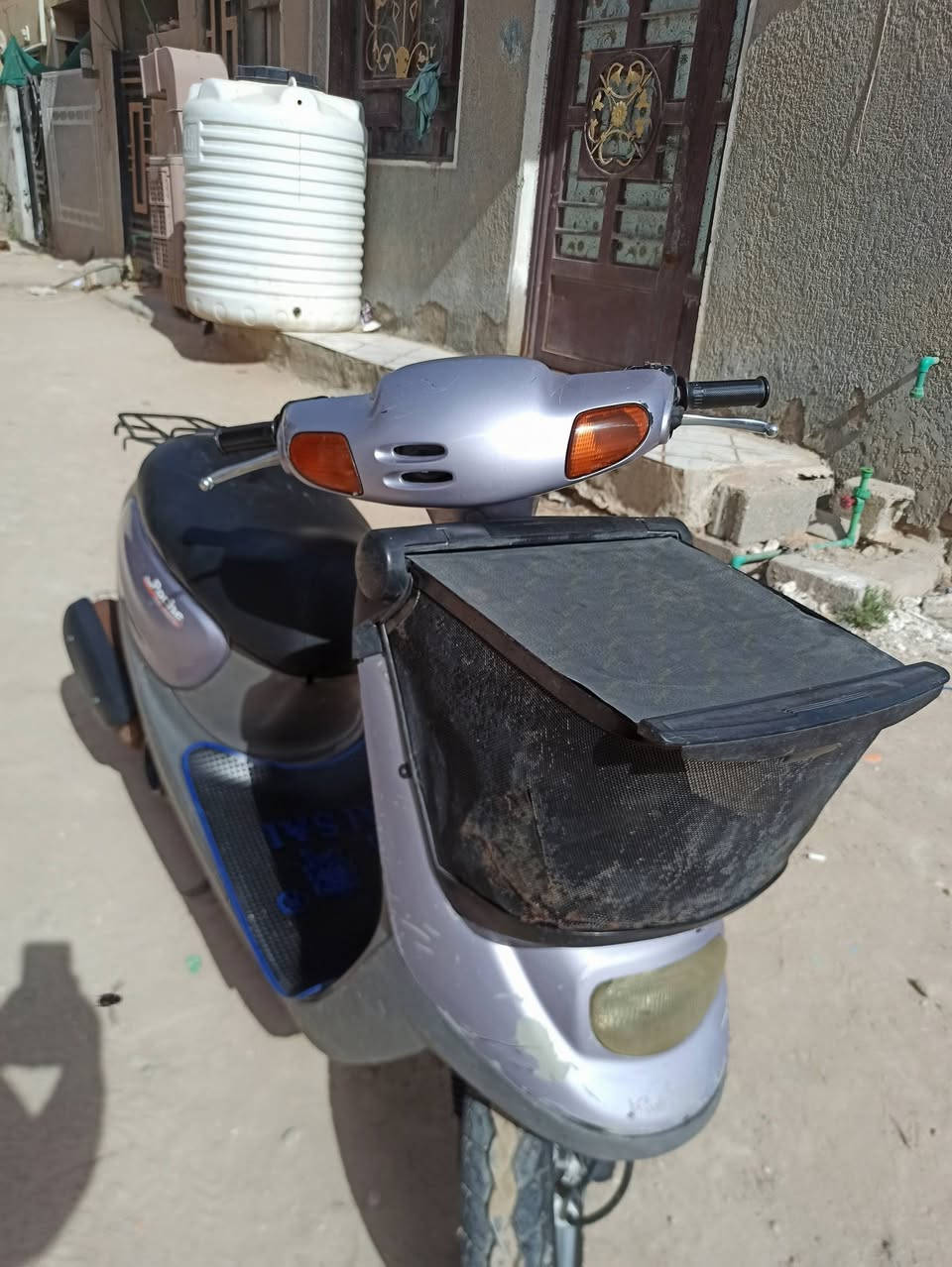 السلام عليكم دراجة منغولي للبيع سلف وهندر كهربائيات كله شغالة دراجة جديدة شاصي كفالة  مابيهة صوت كير مكينة ما مفتوحة ناعمة دراجة مال حاوية السعر 525 مكاني كربلاء كنطرة السلام ***********
