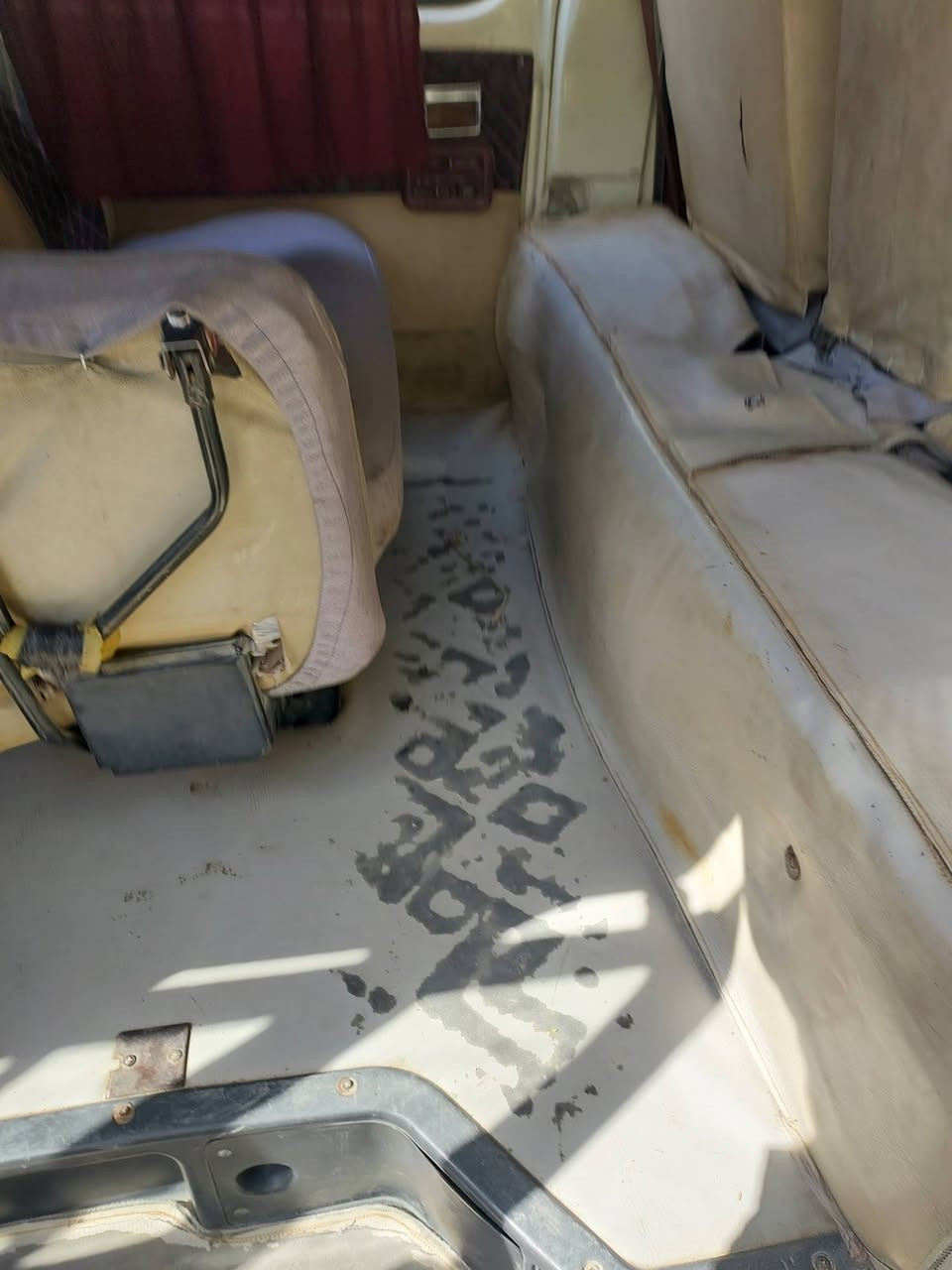 السلام عليكم  فتون الوان مصلاويه  للبيع السياره 
موديل ١٣ السياره جاهزه خير من الله كير مكينه اكسن جديد بأسم مواطن وصل خط وبحث  عليه بس ٣٠٠ الف المكان نجف كوفه السعر ٣٣ وبيه مجال بسيط  الاتصال على الرقم 3853683 0780


**إذا كنت صاحب هذا الإعلان وتريد حذفه لأي سبب، رجاءا أرسل رسالة إلى الدعم الفني**