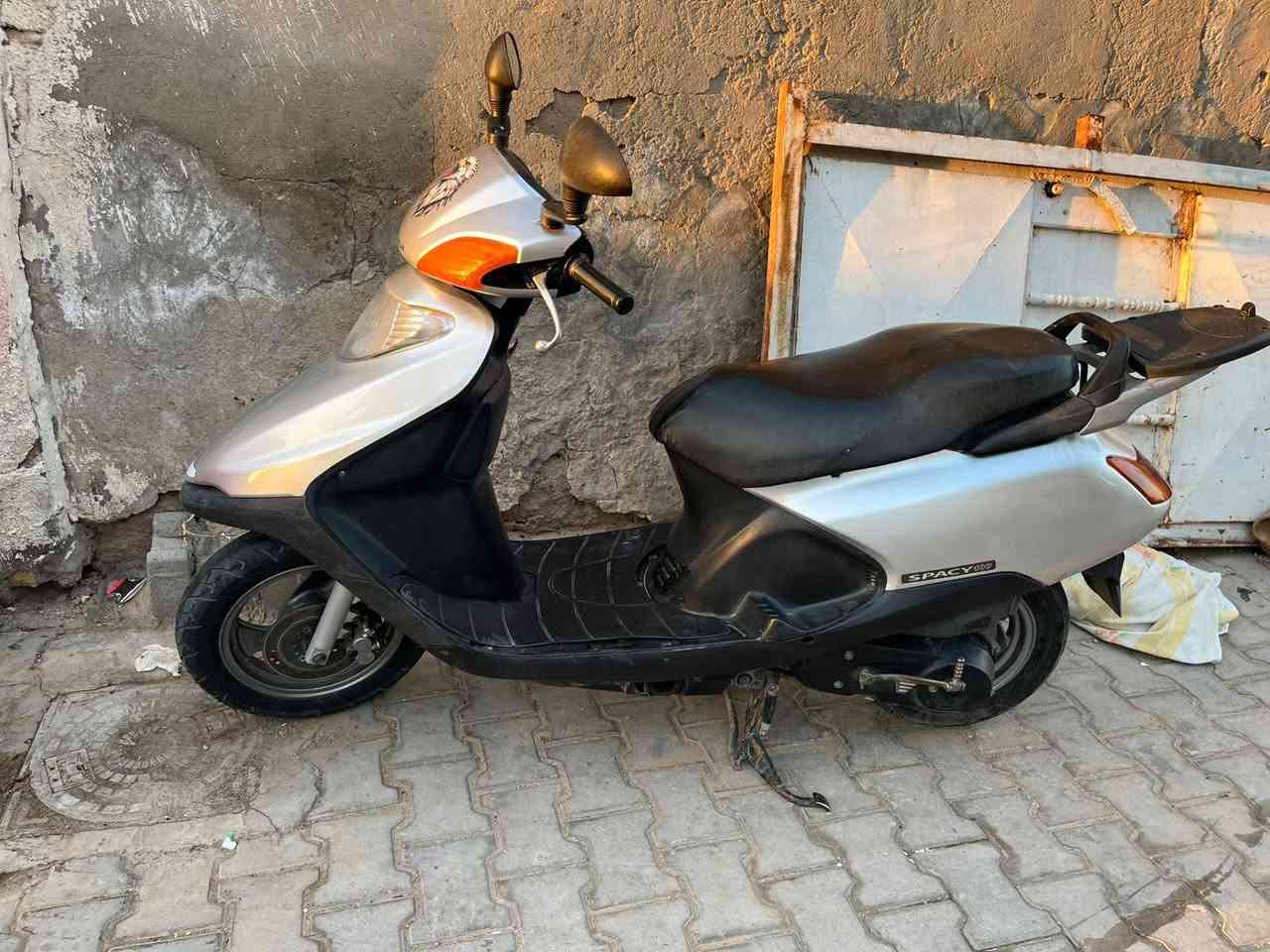 سبيسي ياباني  نضيفه مكينتها ناعمه شغاله كلها كهربائيات سلف هندر قفل سكان مفتوحه مره وحده الكفر مبدل تجاري ابو الختم سعرها ٥٥٠ كوت حي الجهاد ***********
