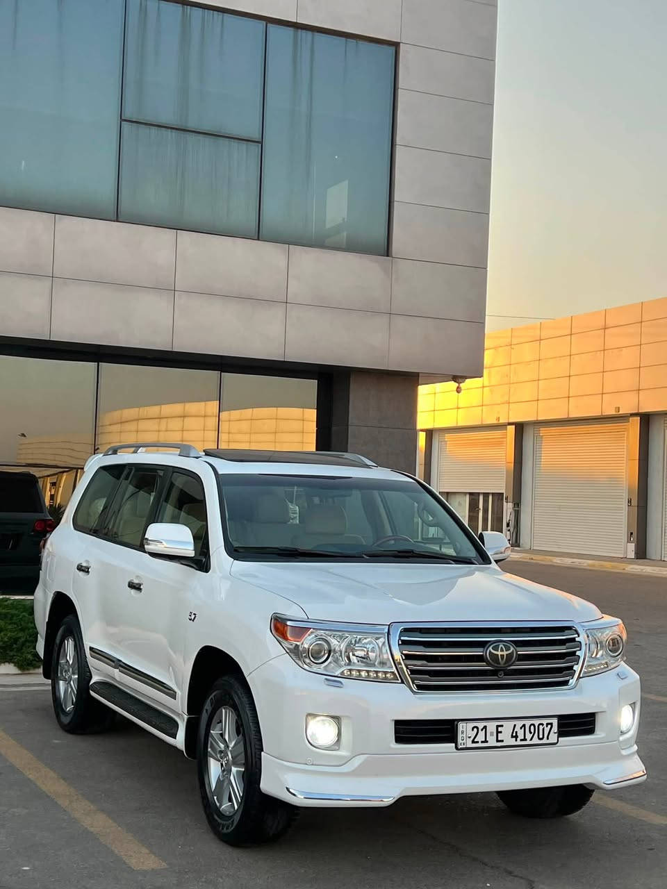 🙏🙏  يا الله  🙏🙏
لاندكروزر   ڤكسارة     2013    _  VXR   _  V8  _  5.7  💎

سيارة  مواصفات  لكزز    فولل  فول  💎  بريمي  💎

🔴 سيارة  بى  مكانين   بيدى ئار
بیها قطعتین صبوغ جملغ خلفیة و جنطة بدون دواخل بدون أیرباگ

_____________________________________________
سعر     💵   ٣٠٥ $

مكان    🌇  سليمانية   🌇

تلفون   ☎️   ***********
_____________________________________________
مواصفات   فولل  فول   لكزز

{ بصمة - فتحة - كوشن غزن - ستيرن كهربائى - گيج لكزز
- رادار - سندوق شفط - كوشنات تبريد  - حساس
- 5 كاميرا - ثلاجة - 8 ارباك - تشغيل عن بعود - بعد 
 ملاحظة: سيارة بيها قطعتين صبوغ چاملغ خلفية و جنطة بدون دواخل و بدون ايرباگ }
_____________________________________________
