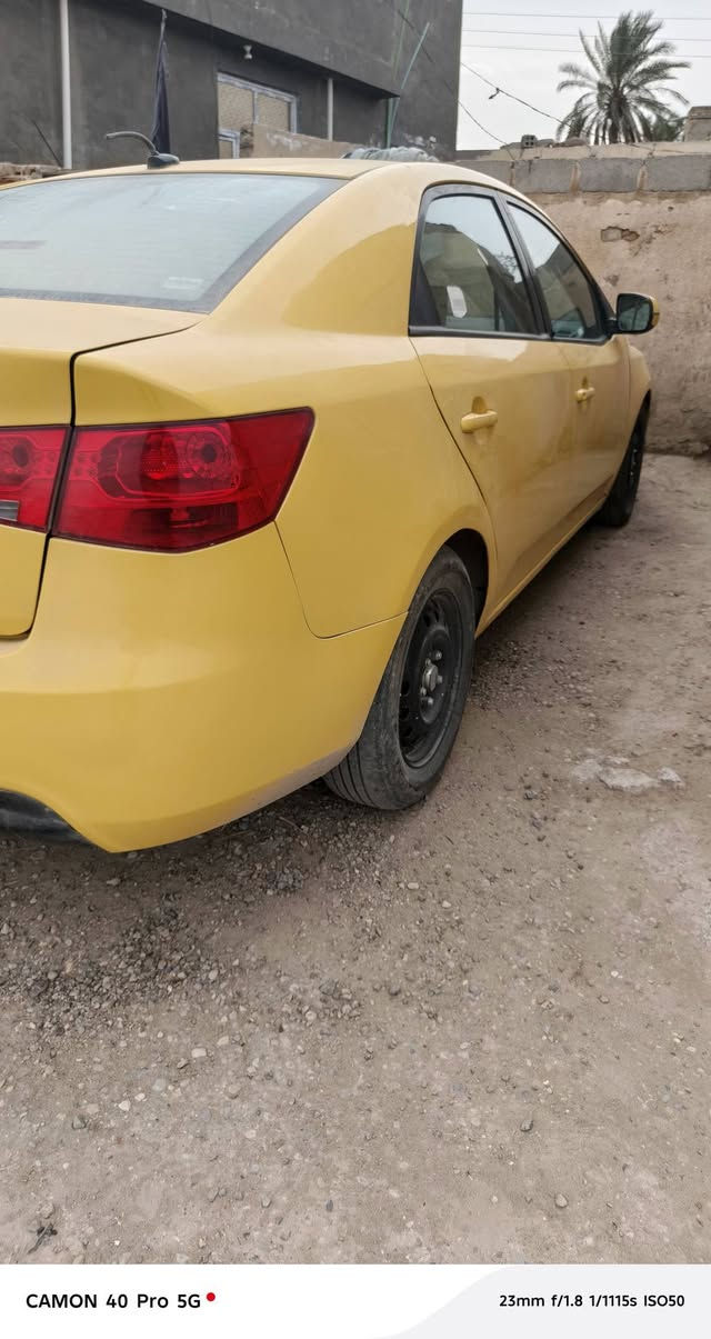 السلام عليكم  كيا فورتي موديل 2013 للبيع رقم بغداد مشروع وطني باسمي حادثه جاملغ الامامي جهة سايق مبدل وبيه طخه باب العبري الخلفي اليمنه ومصلحه تبريد ثلج مكينه 2000 تخم تاير مكينه لا تنقيص ولا تبخير كهربائيات كله شغاله  سياره جاهز كبل الشارع الاتصال رقمي ‏‪***********‬‏
