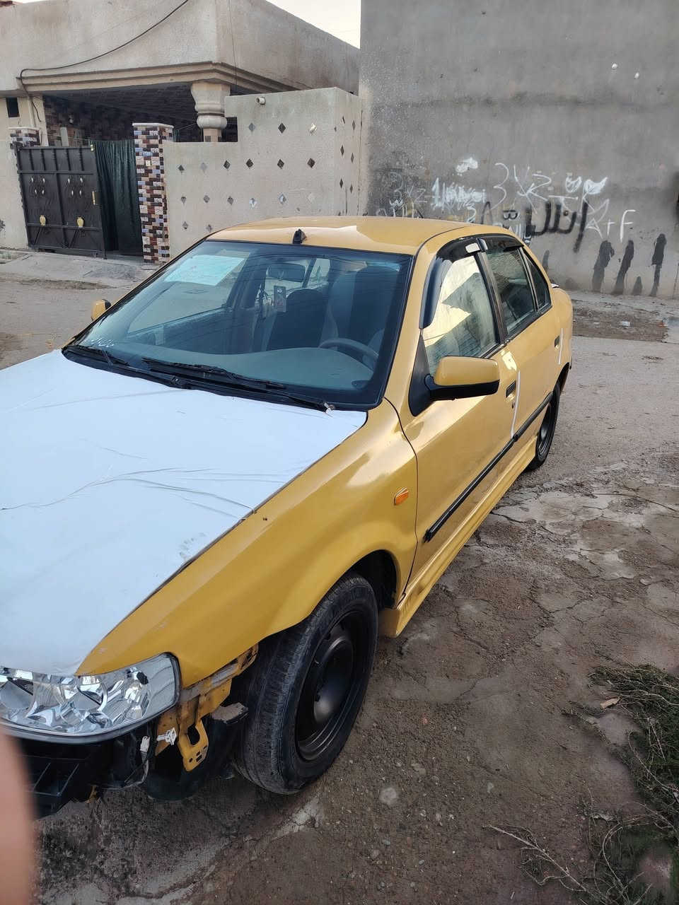 سلام عليكم سياره سمند موديل 2012 رقمه القديم لأحمر محرك مجفت جديد الكير خير من الله السياره حادثه فقط جنطه مواصله لا لغد ولا شاصي غرامات مصفره هيئه ماعرف شكد عليه الي يطلع عليه اني ادفعهن السياره نقصه دعاميه وصدر السعر 25 وبيه مجال بسيط رقم الهاتف /***********
